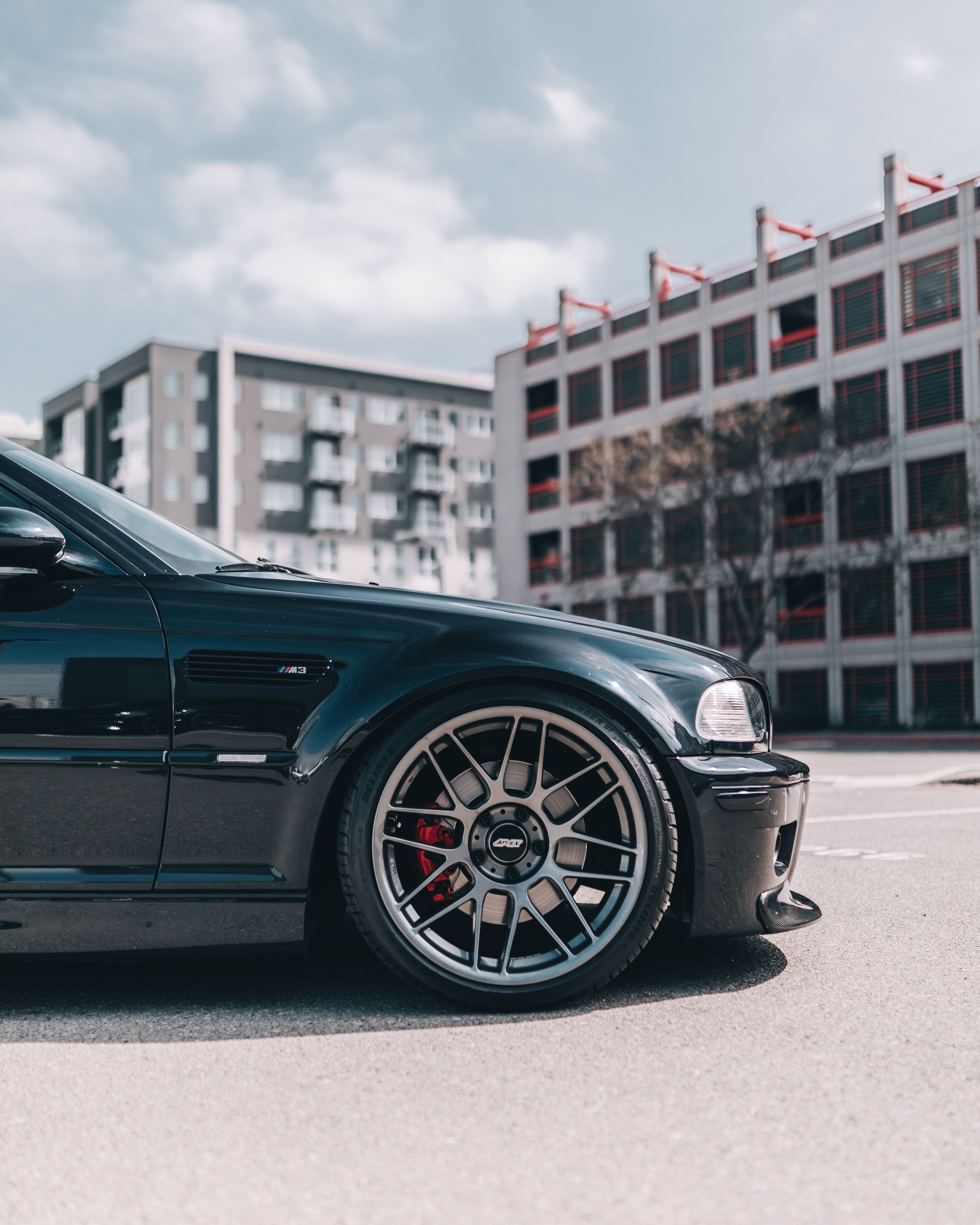 Green BMW E46 M3 with 19" ARC-8 Apex wheels in Anthracite