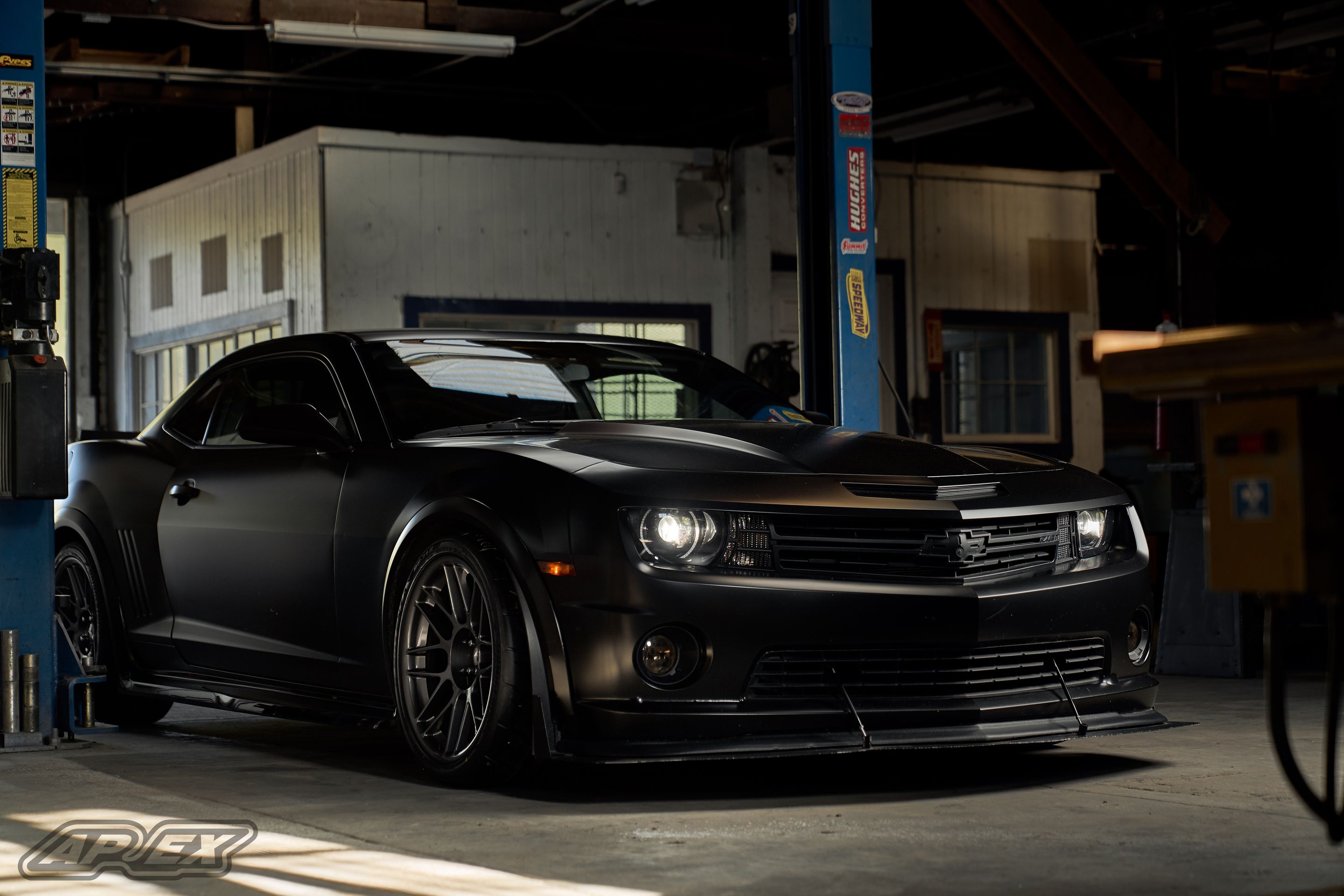 Black Chevrolet 5th Gen Camaro SS with 19" ARC-8 Apex wheels in Anthracite