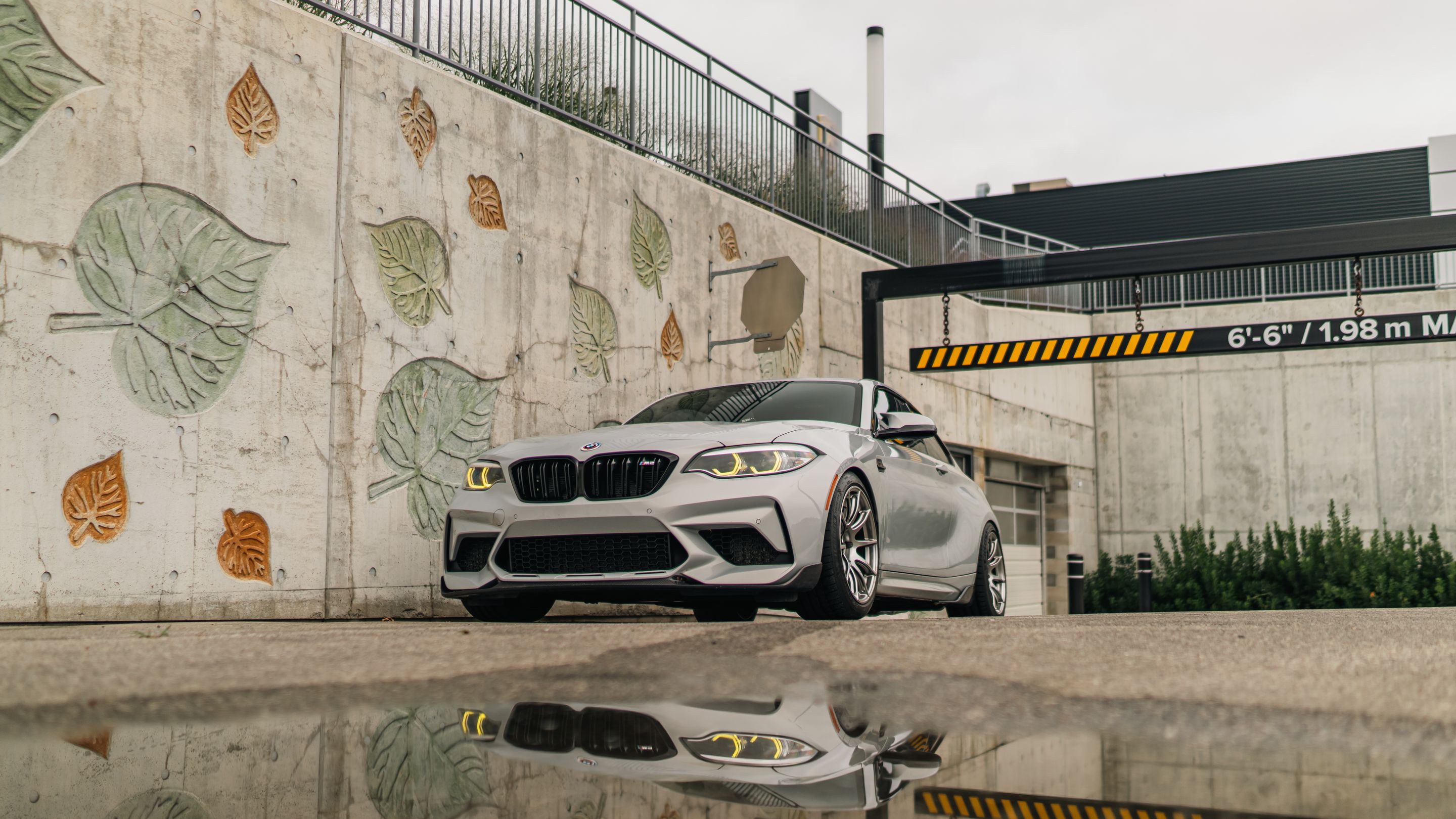 Silver BMW F87 M2 with 18" SM-10 Apex wheels in Anthracite