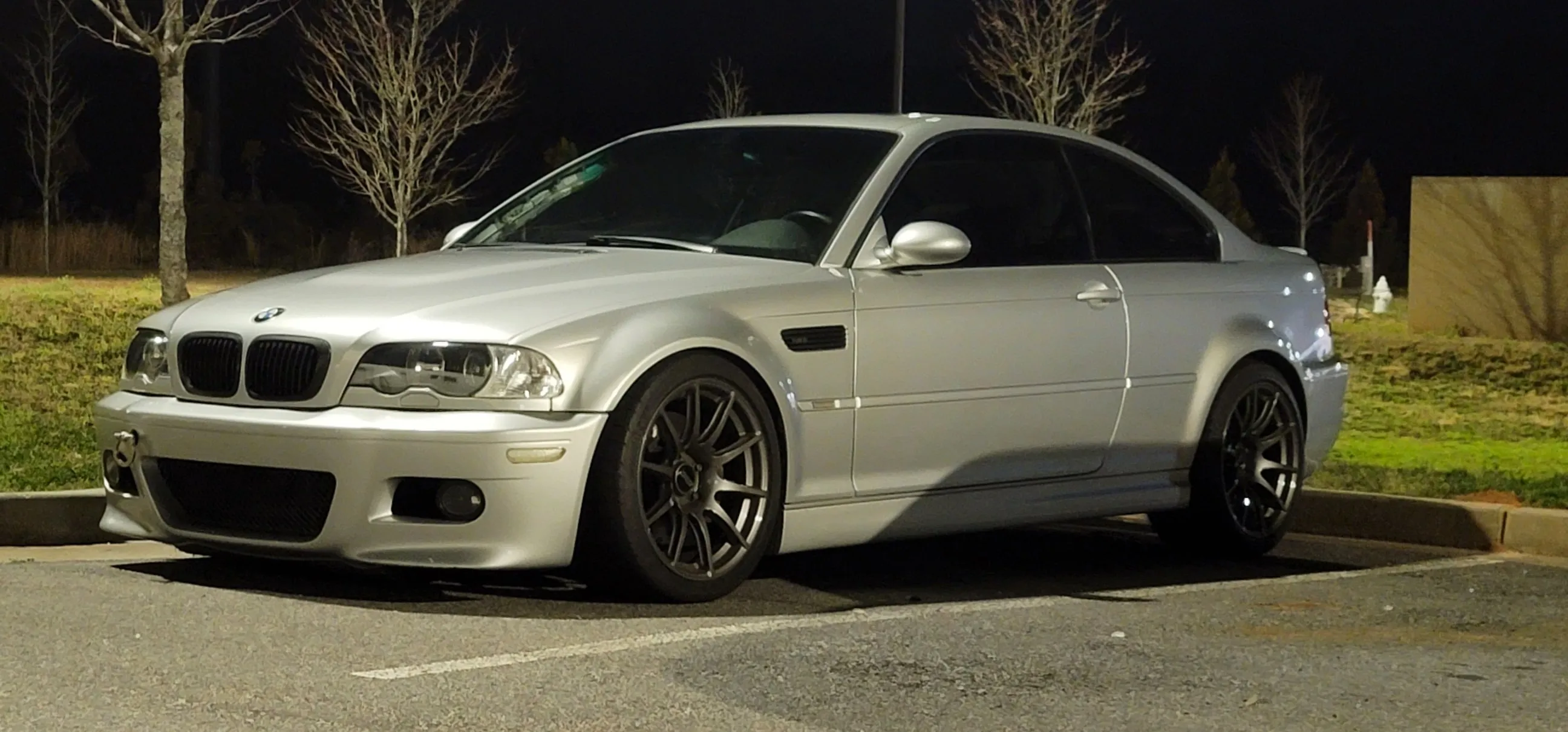 Silver BMW E46 M3 with 18" SM-10 Apex wheels in Anthracite