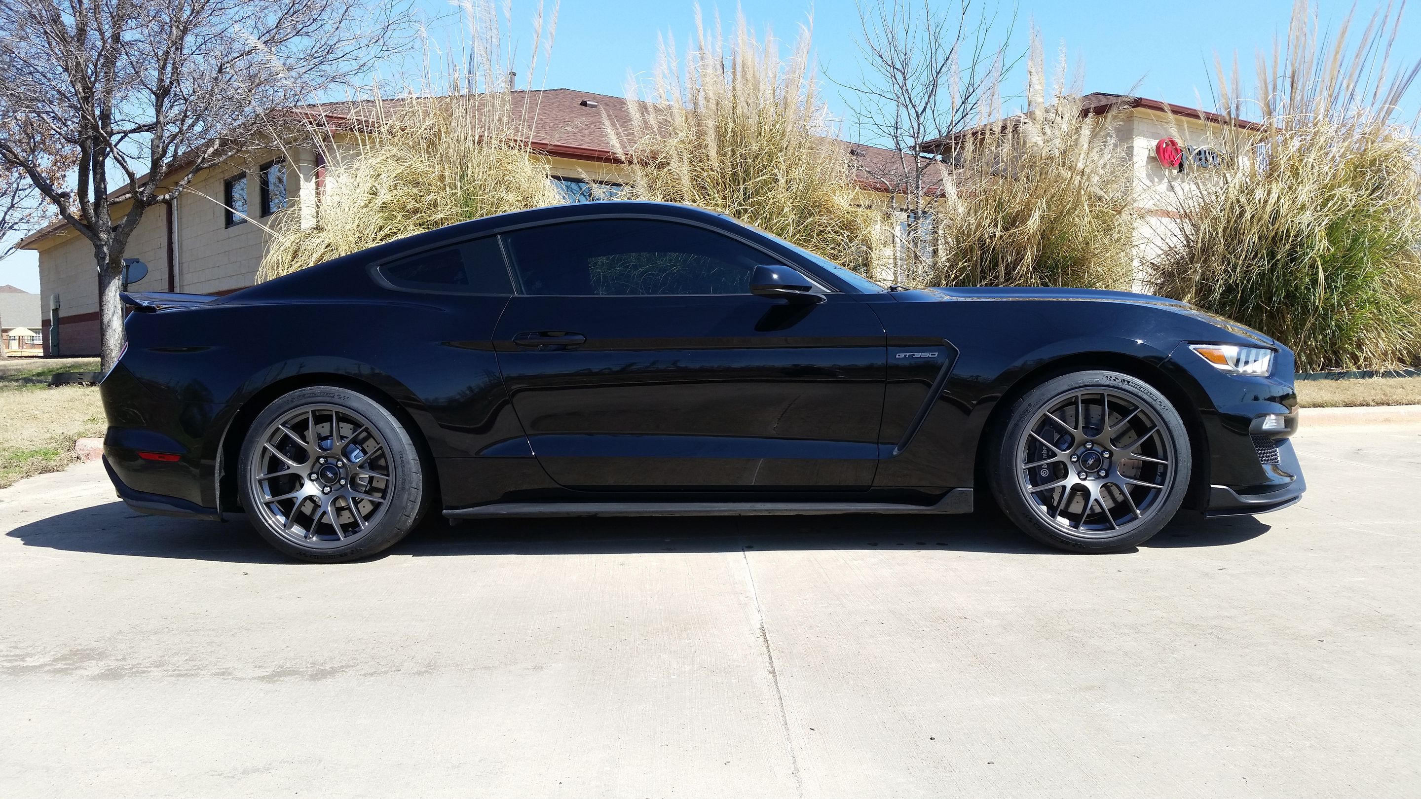 Black Ford S550 Mustang GT350 with 19" EC-7 Apex wheels in Anthracite