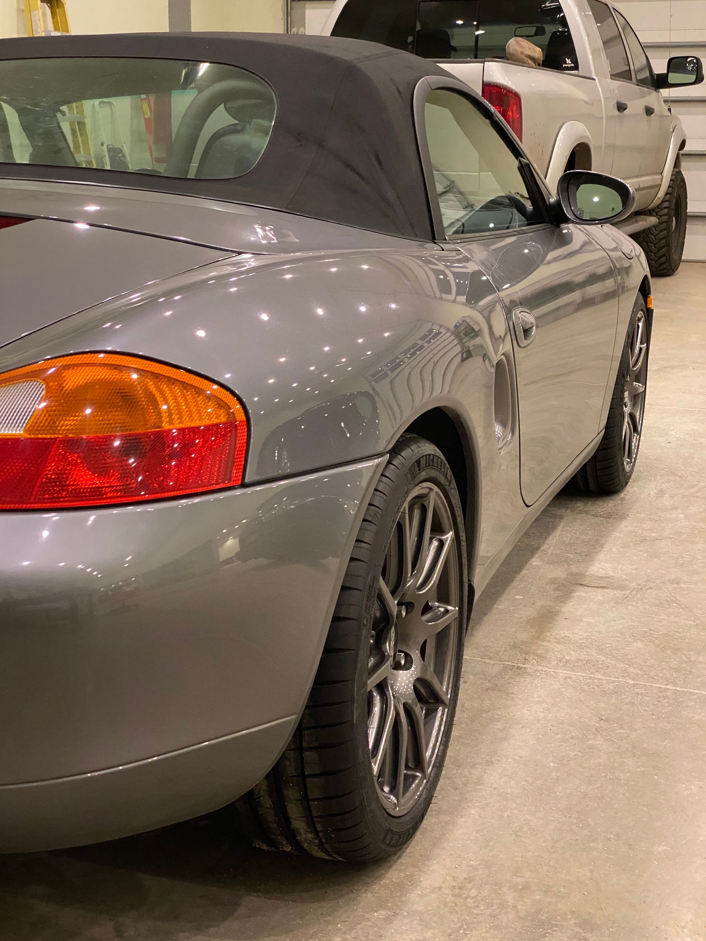 Grey Porsche 986 Boxster with 18" SM-10 Apex wheels in Anthracite