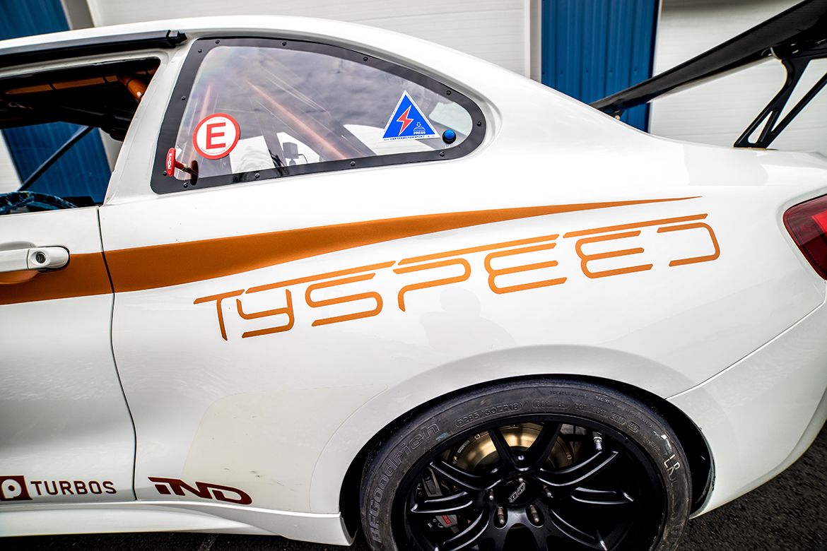 White BMW F87 M2 with 18" FL-5 Apex wheels in Satin Black