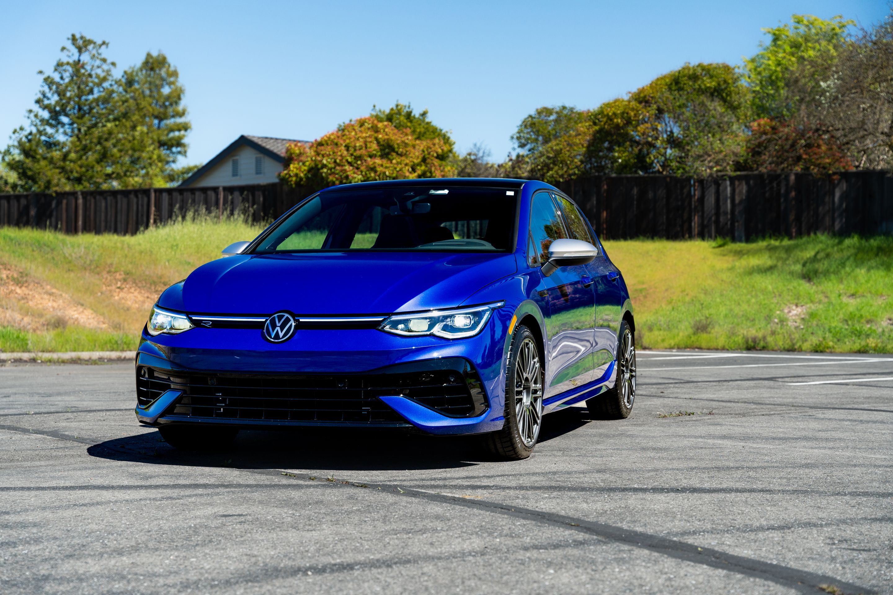 Blue VW MK8 Golf R with 18" TC-10RT Apex wheels in Anthracite