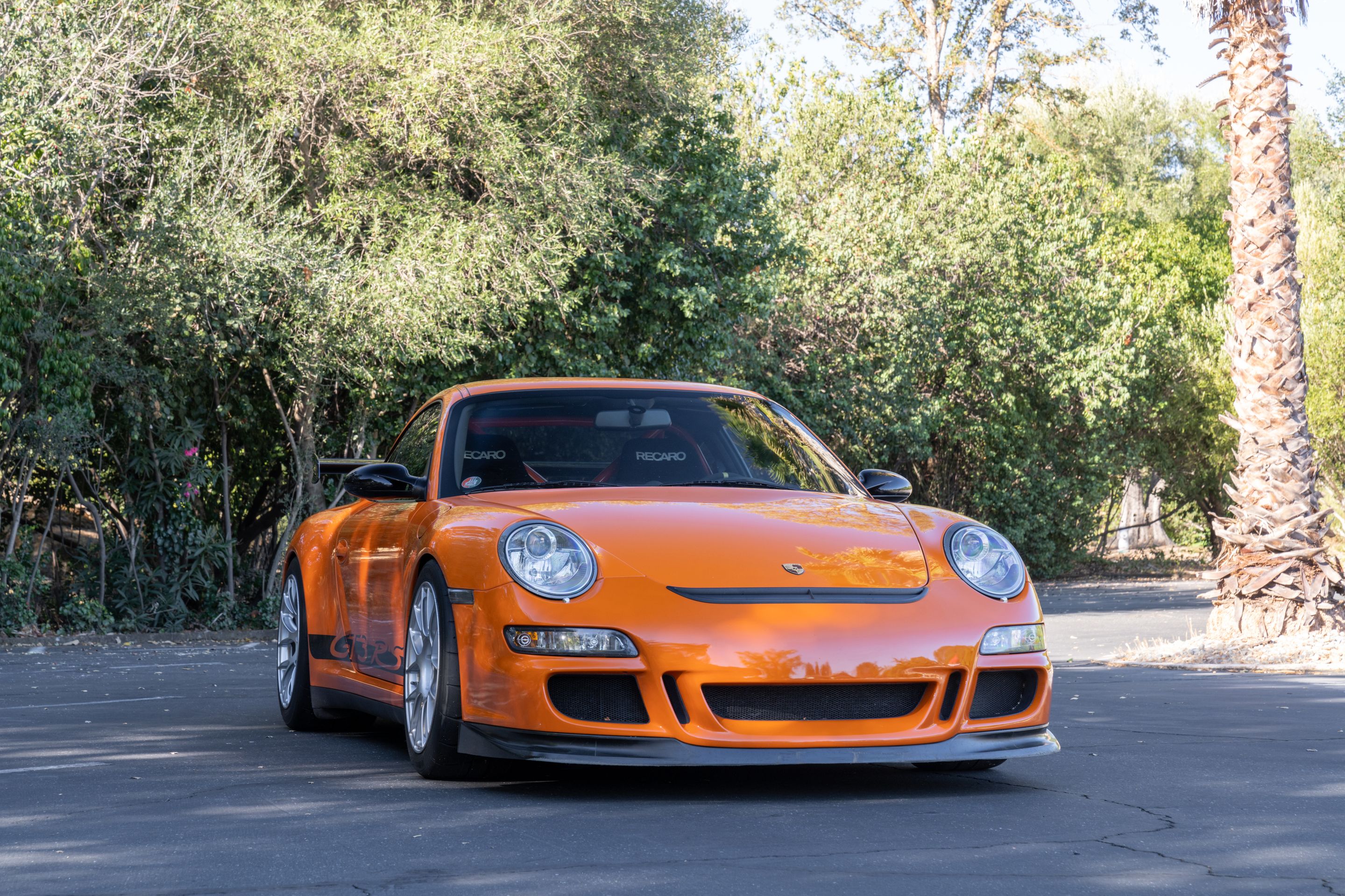 Orange Porsche 911 997 GT3 RS with 18" EC-7RS Apex wheels in Race Silver