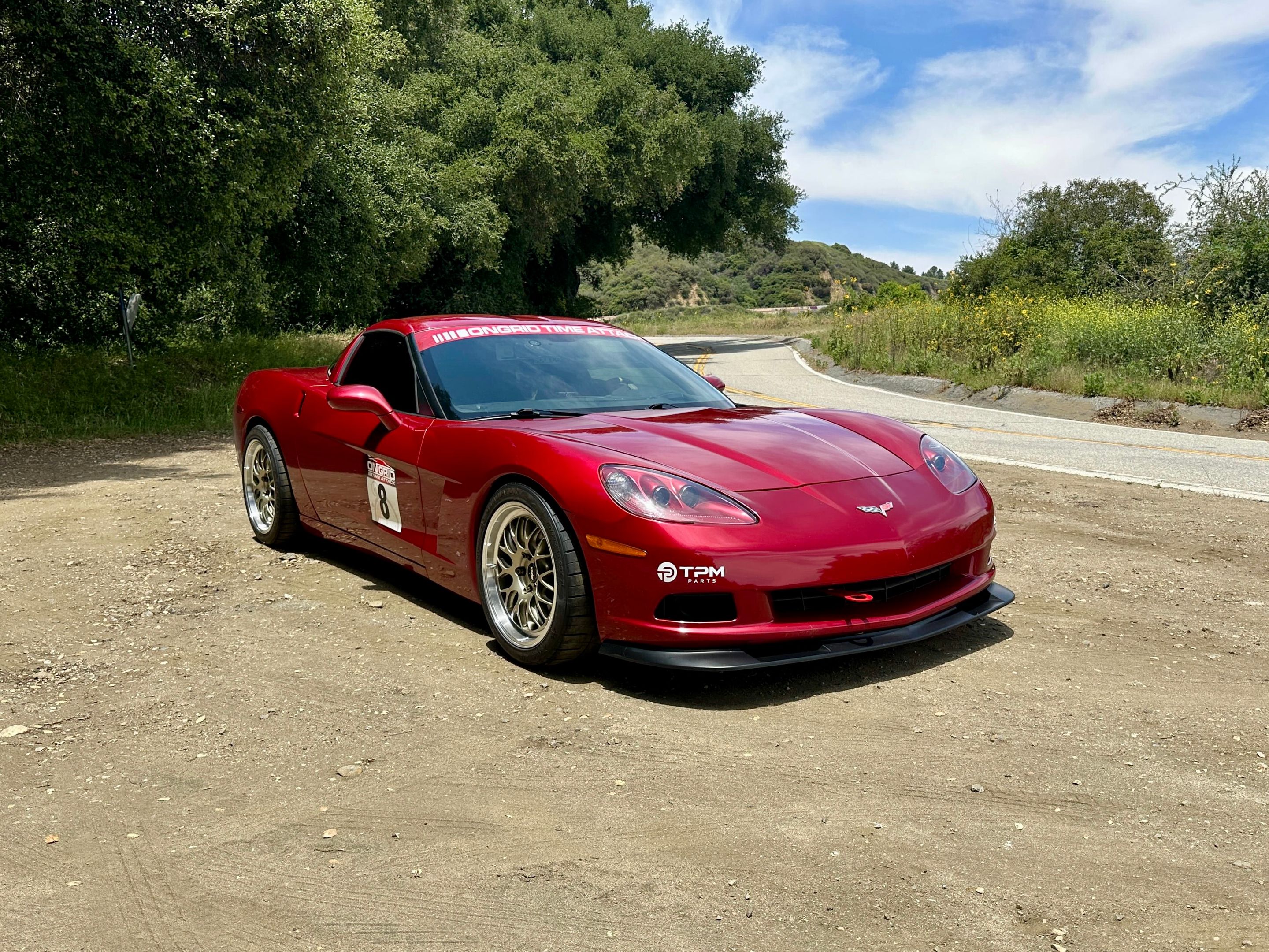 Red Chevrolet C6 Corvette Base/Z51 with 18" ML-10RT Apex wheels in Machined Lip Gloss Motorsport Gold