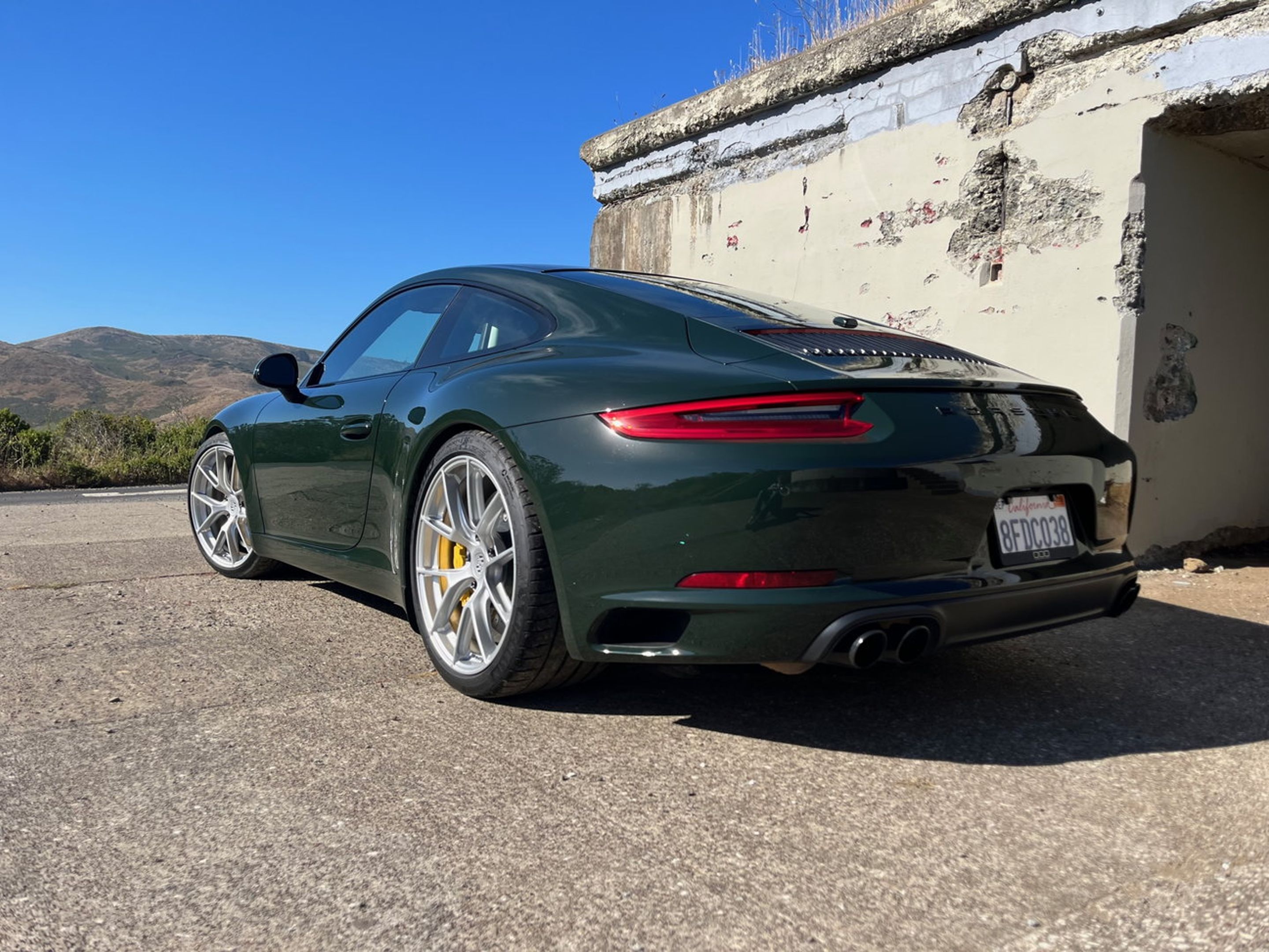 Green Porsche 911 991.2 Carrera T with 20" VS-5RS Apex wheels in Custom Finish