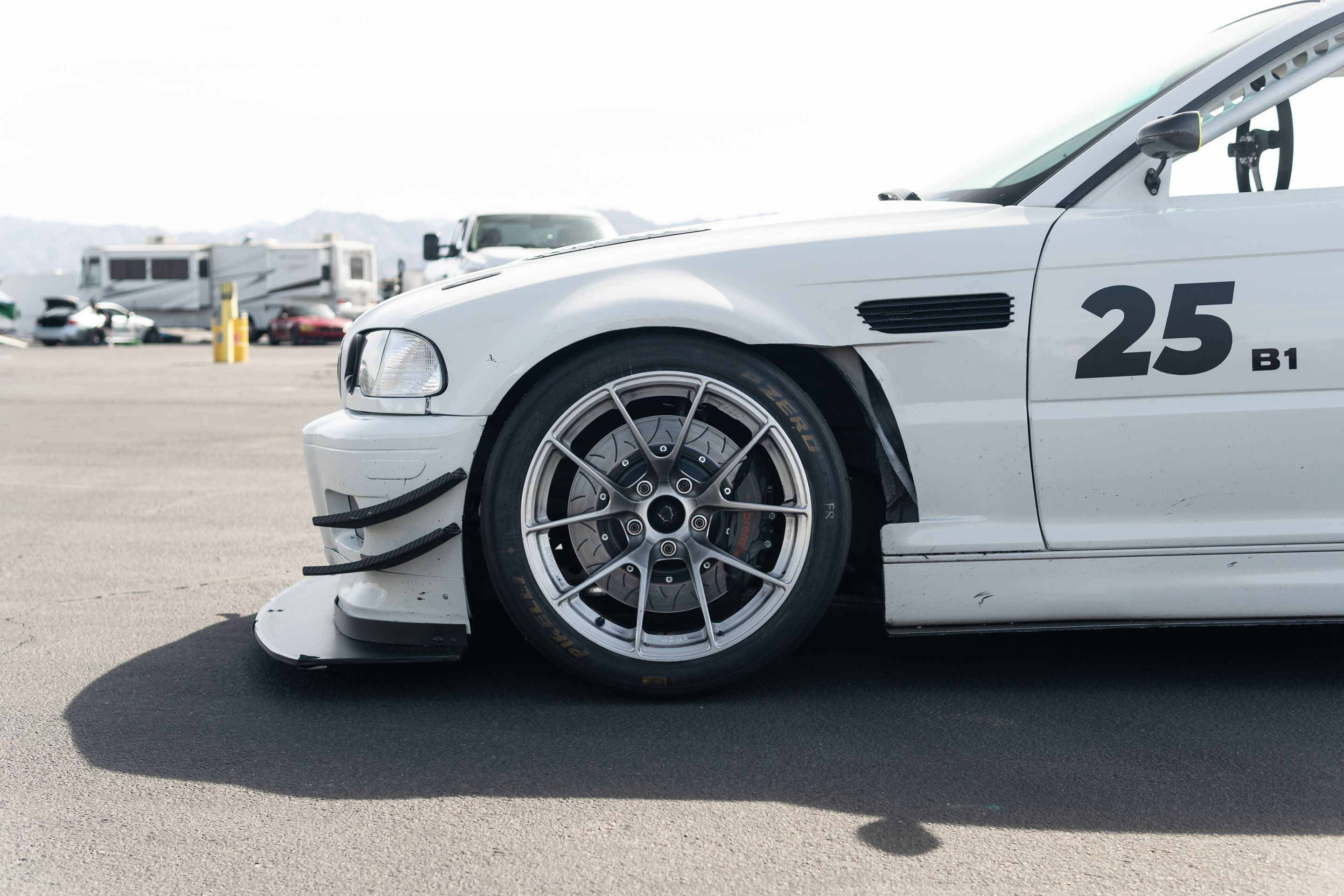 White BMW E46 M3 with 18" VS-5RS Apex wheels in Brushed Clear