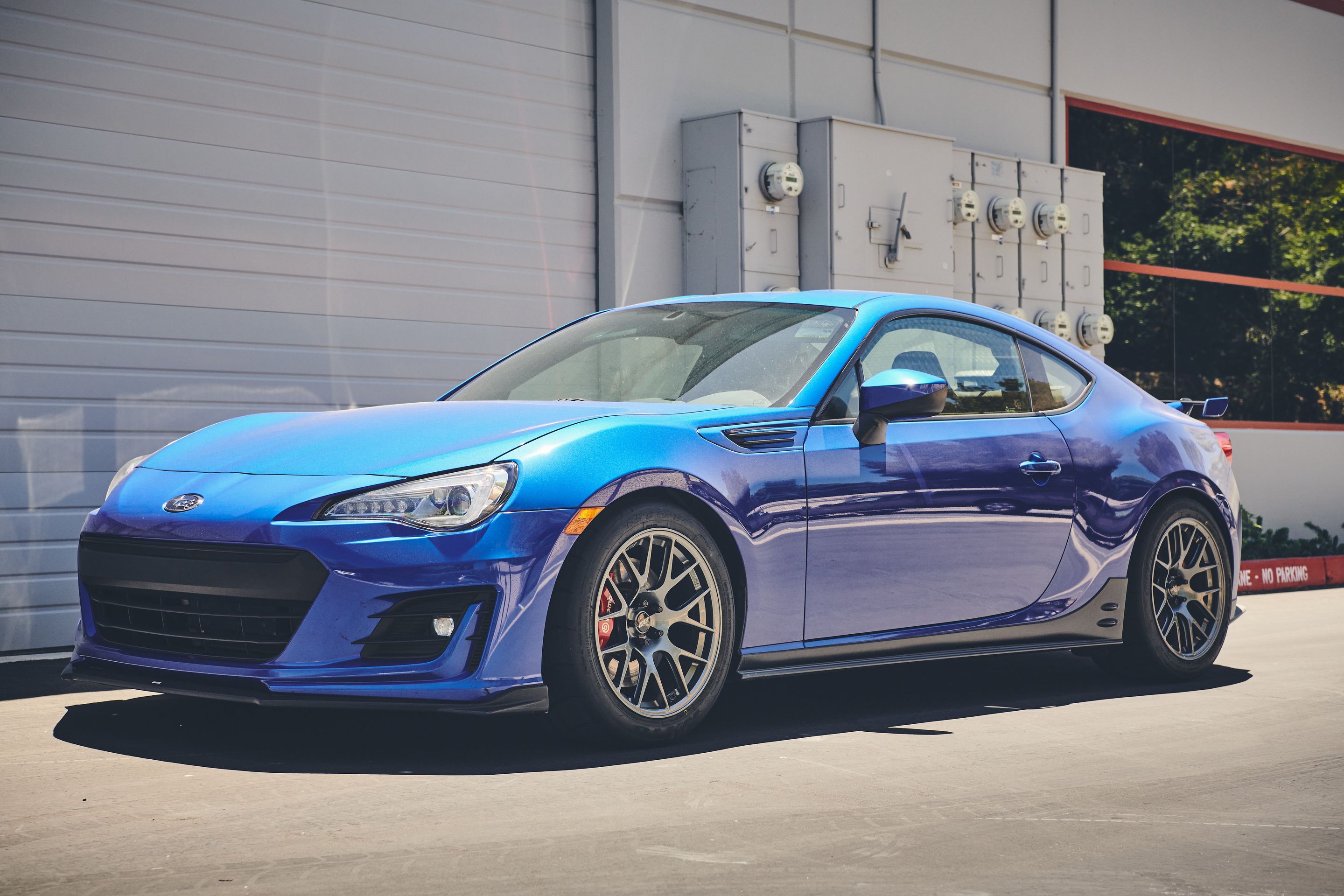 Blue Subaru ZC6 / Gen 1 BRZ with 17" EC-7R Apex wheels in Anthracite