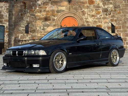 Black BMW 3 Series - ML-10RT in Machined Lip Gloss Motorsport Gold