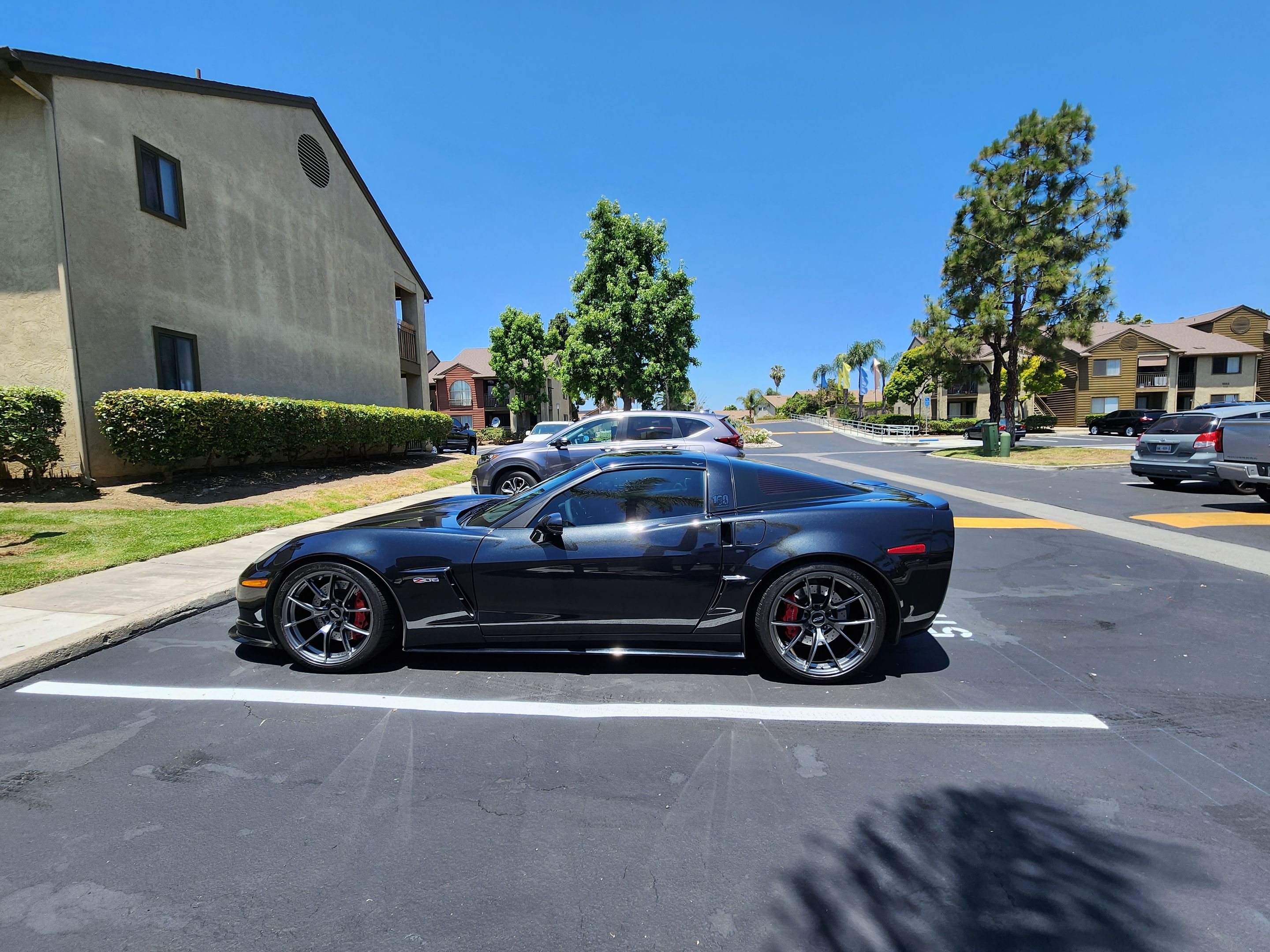 Black Chevrolet C6 Corvette Z06 with 19"/20" VS-5RS Apex wheels in Anthracite