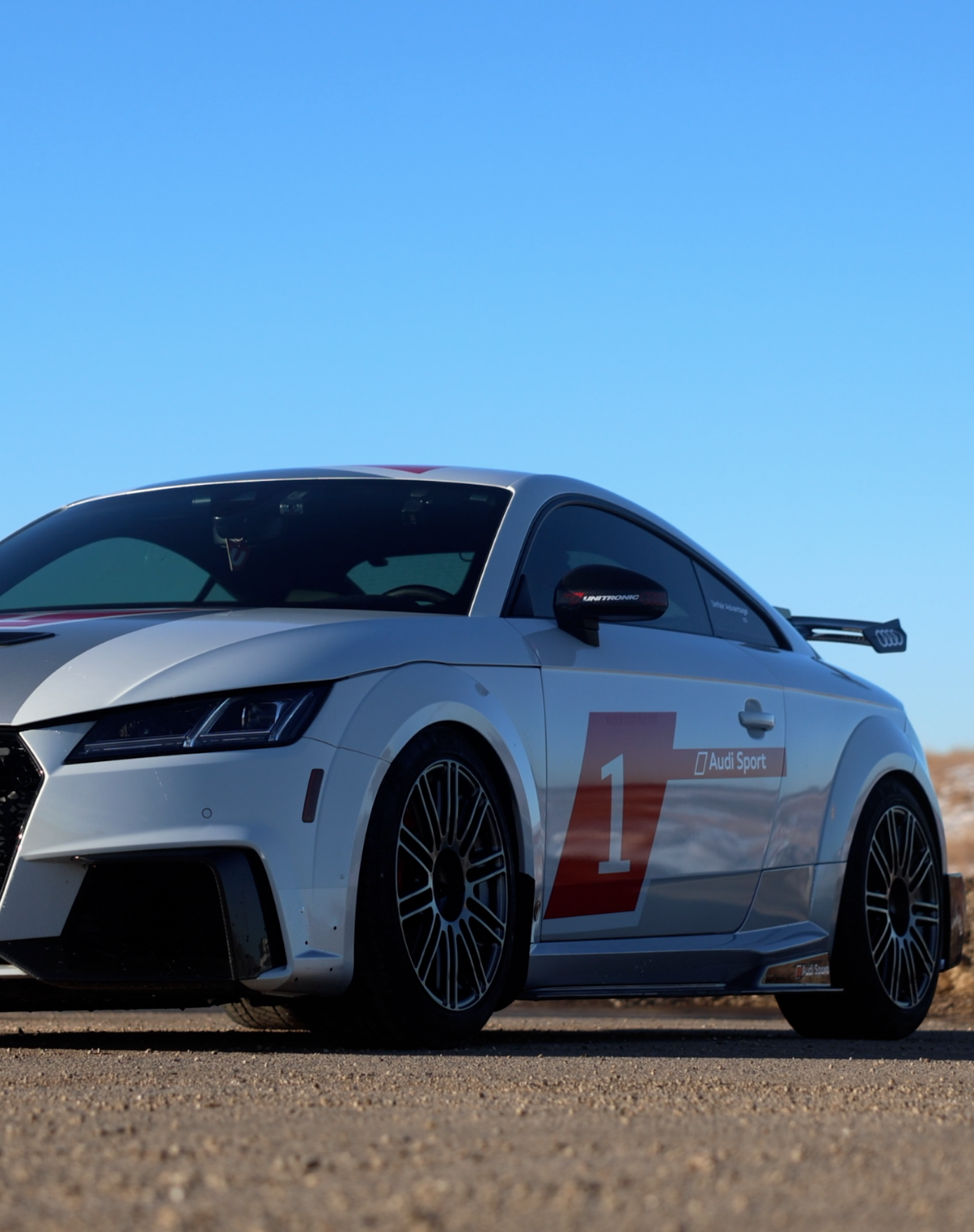 Race Livery Audi FV/8S TT RS with 18" TC-10RT Apex wheels in Anthracite