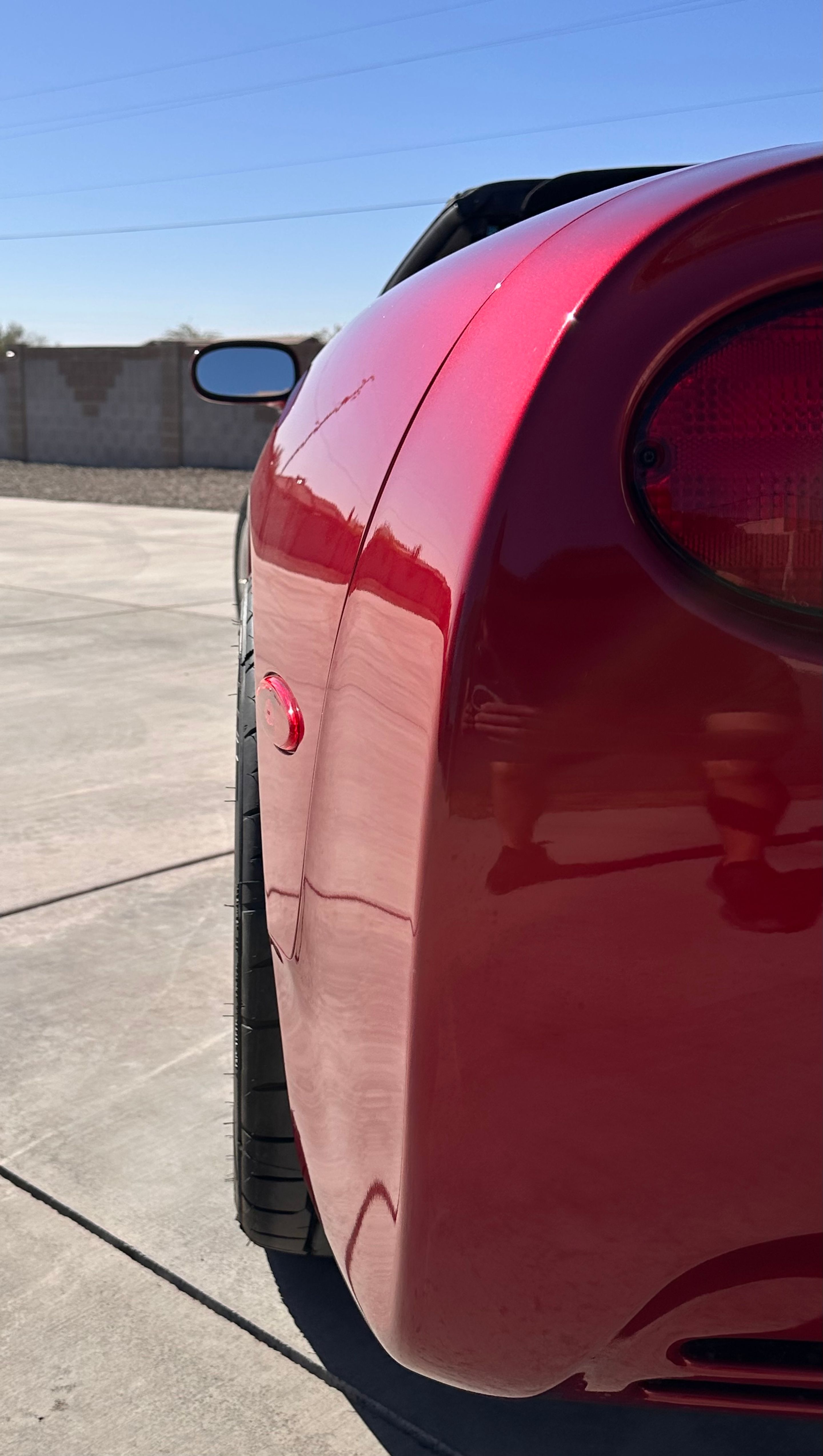 Red Chevrolet C5 Corvette Base/Z51 with 18" ML-10RT Apex wheels in Machined Lip Gloss Motorsport Gold