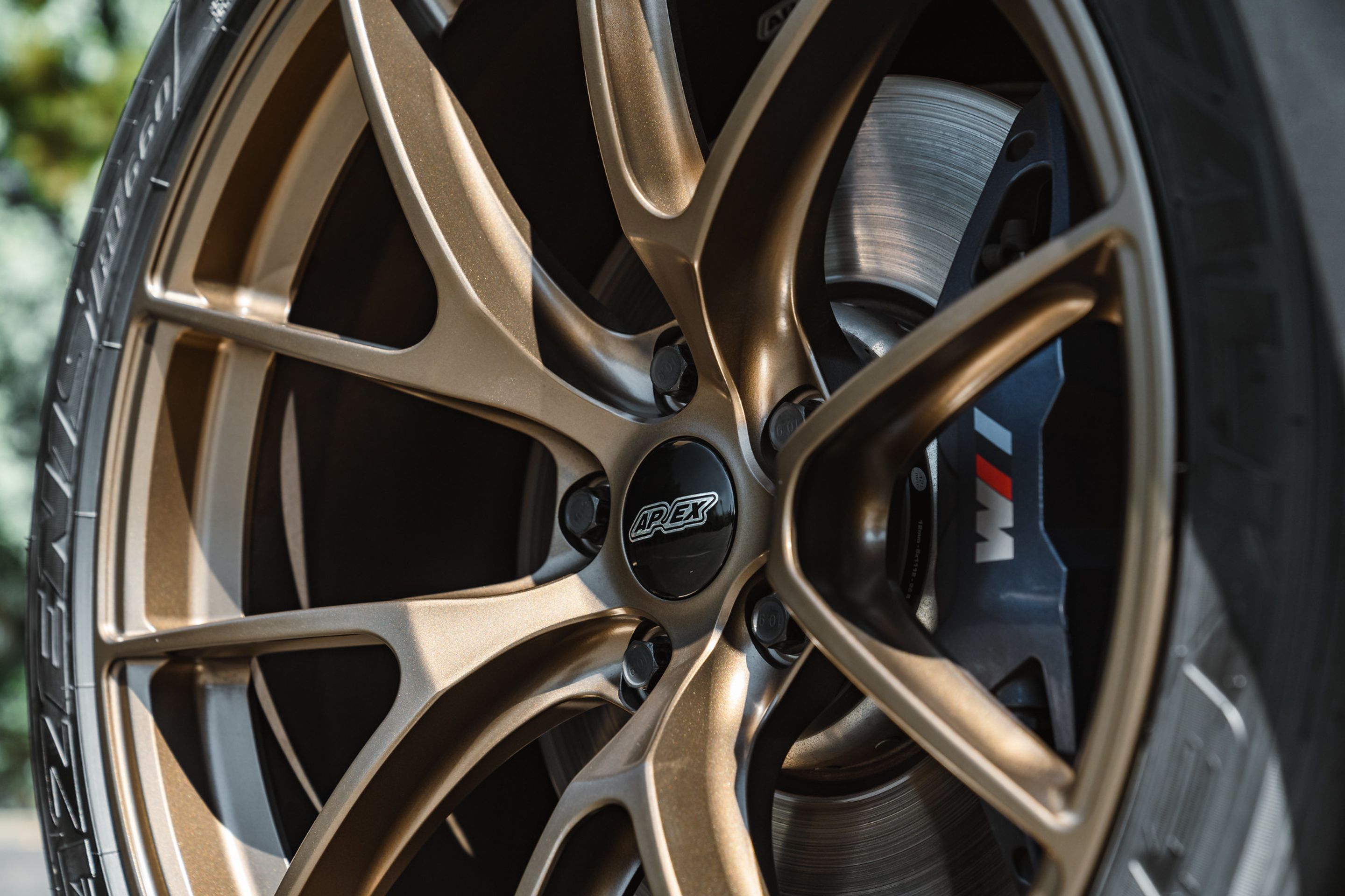 Grey BMW G20 Sedan 3 Series with 19" VS-5RS Apex wheels in Satin Bronze