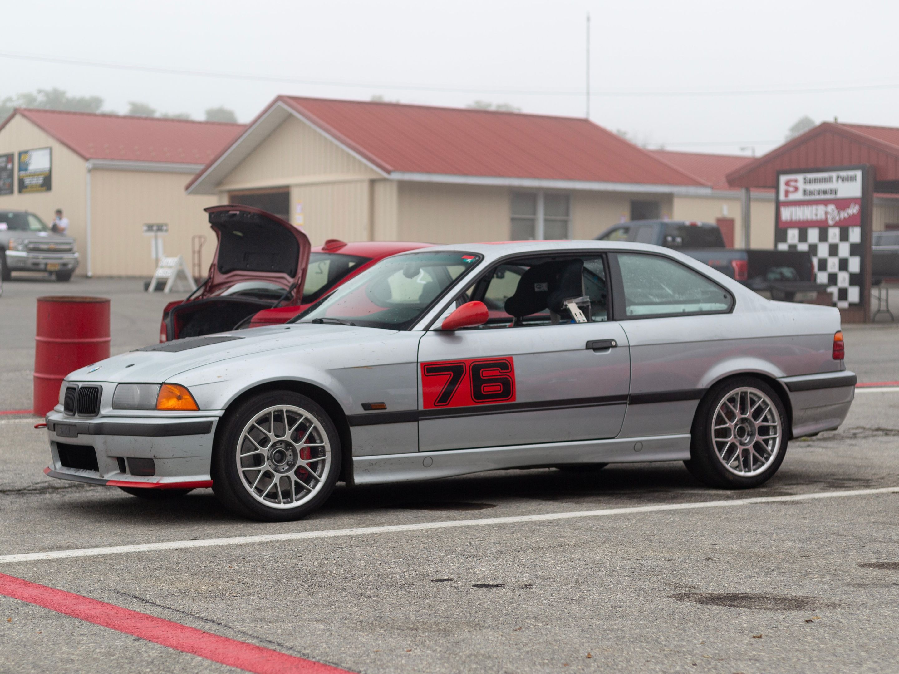 Silver BMW E36 3 Series with 17" ARC-8 Apex wheels in Hyper Silver