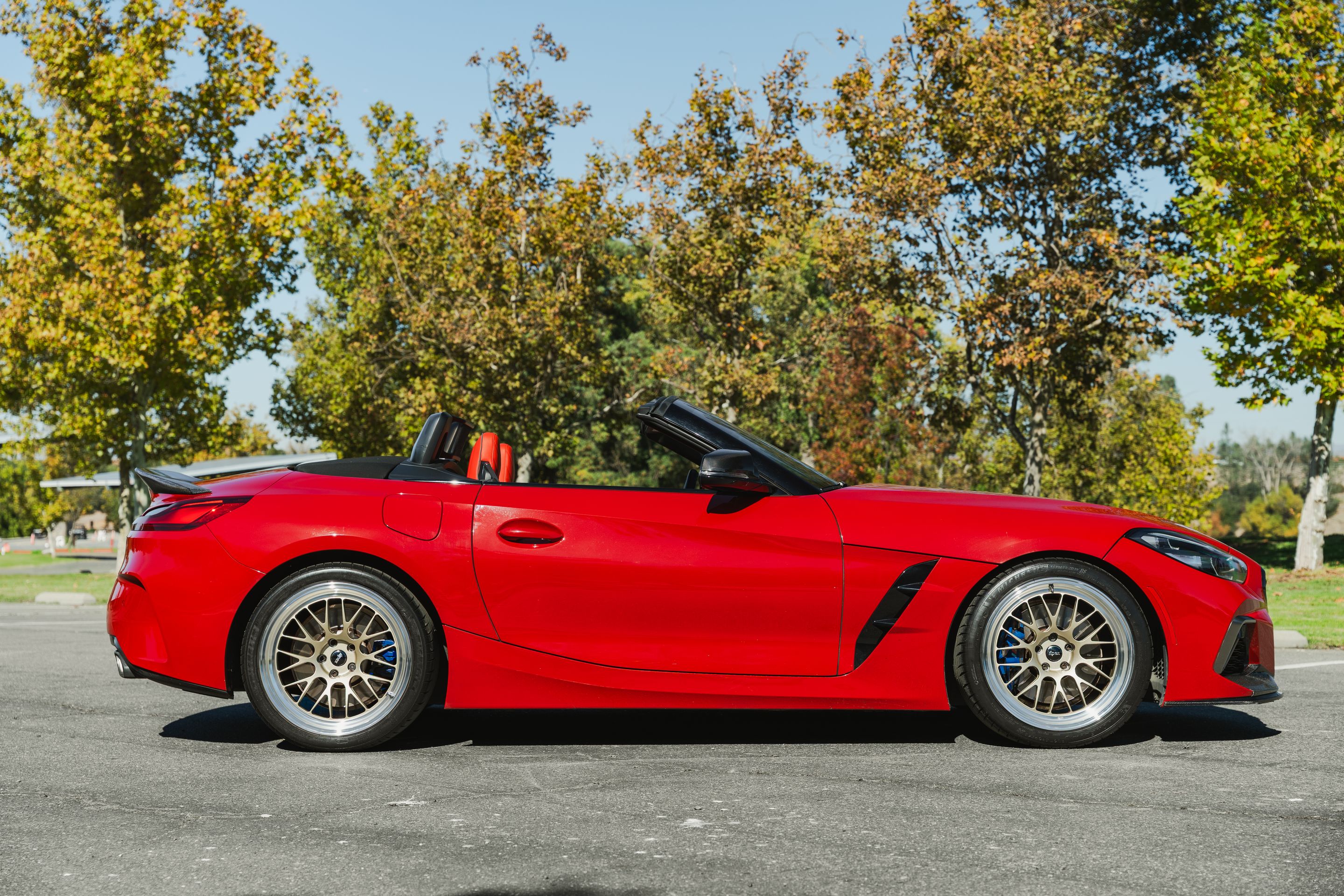Red BMW G29 Z4 with 19" ML-10RT Apex wheels in Machined Lip Gloss Motorsport Gold