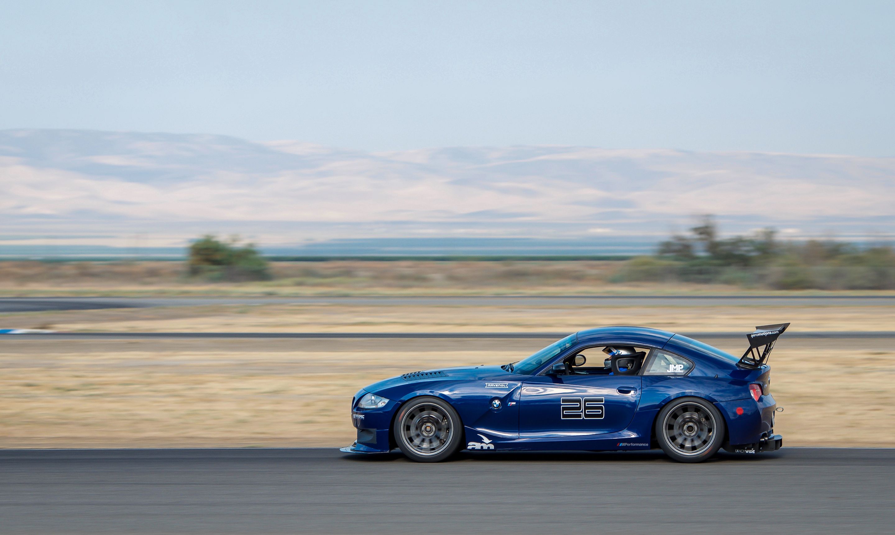 Blue BMW E86 Coupe Z4 M with 18" SM-10 Apex wheels in Anthracite