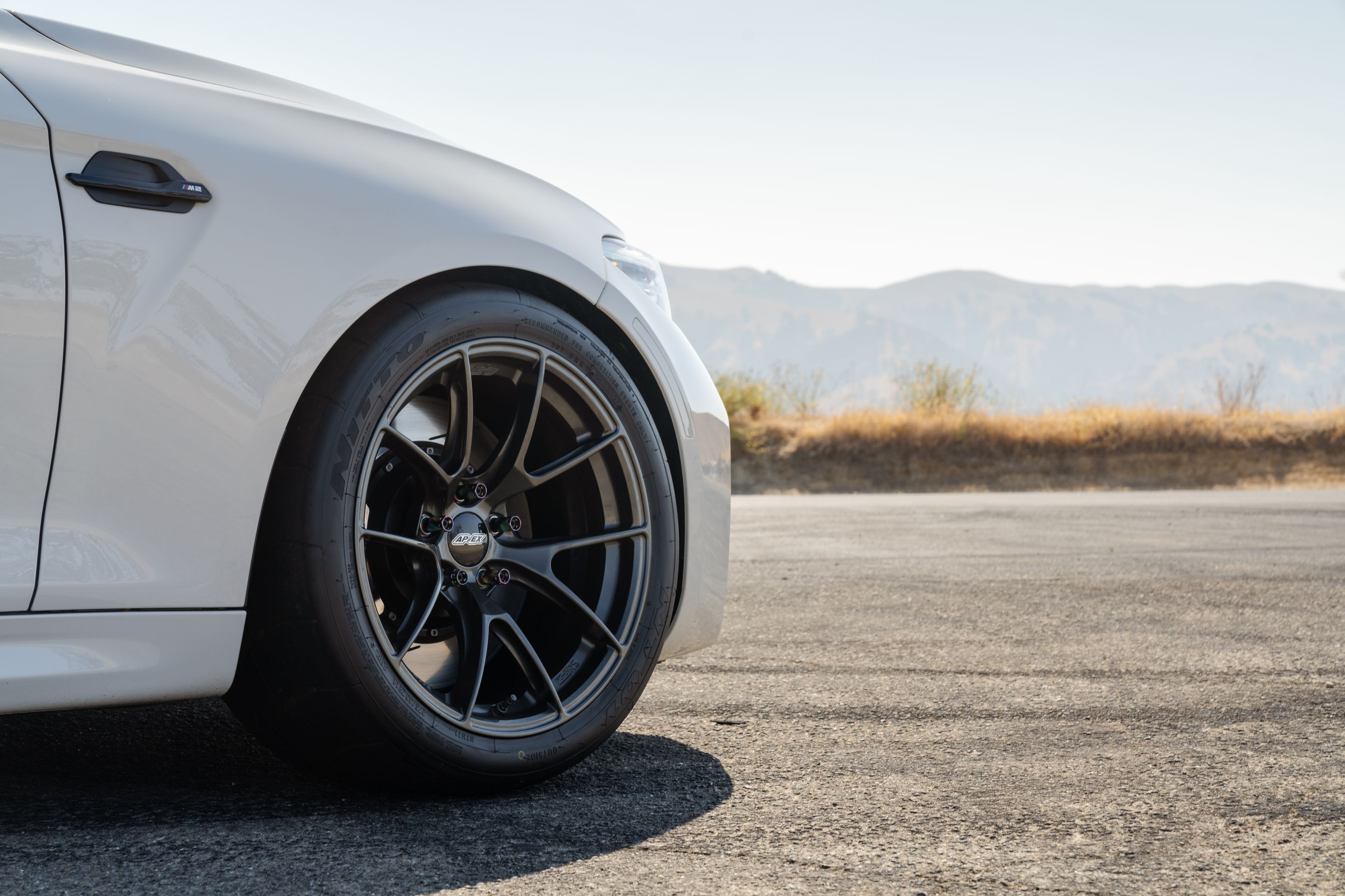 White BMW F87 M2 with 18" VS-5RS Apex wheels in Anthracite