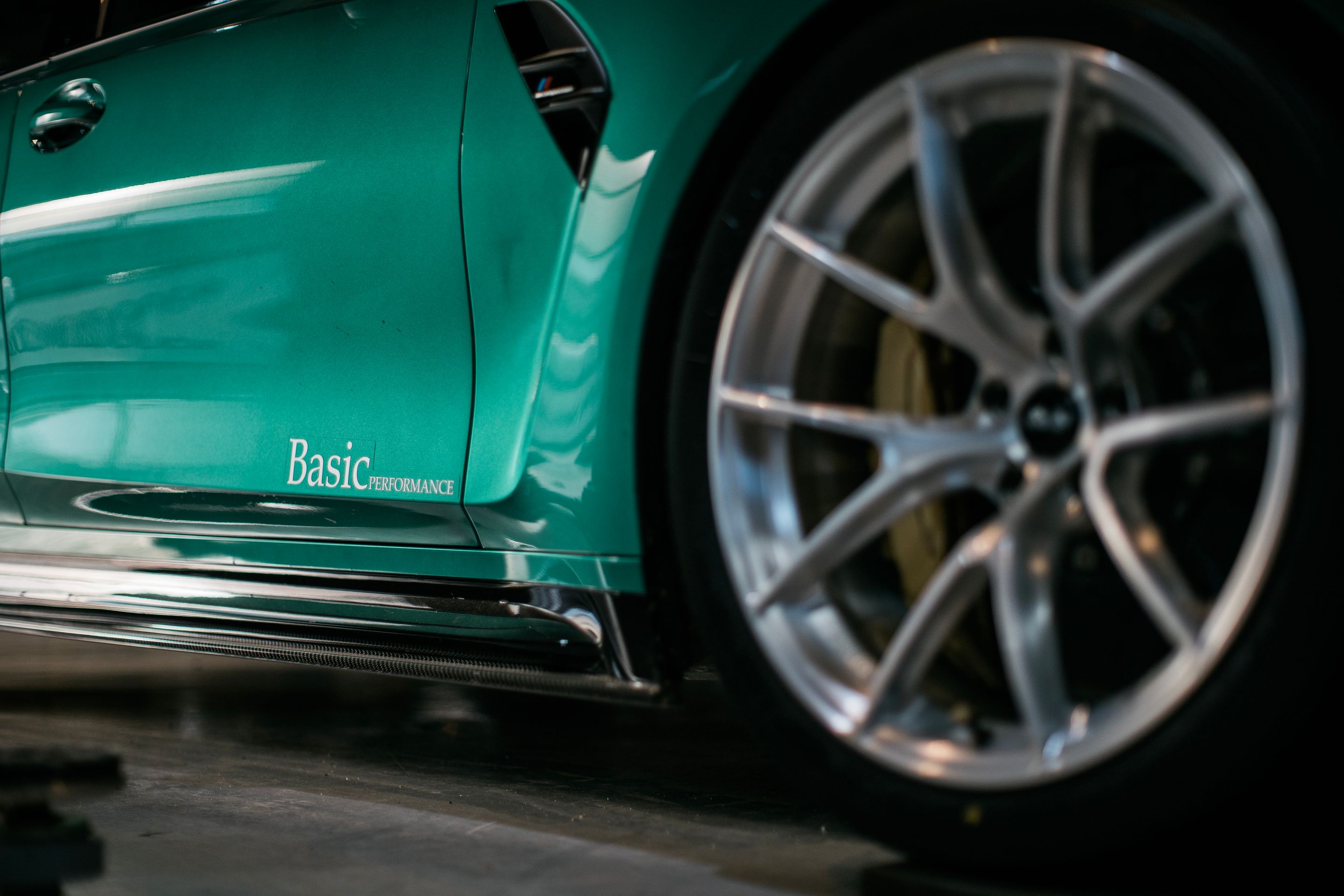 Green BMW G80 M3 with 19" VS-5RS Apex wheels in Brushed Clear