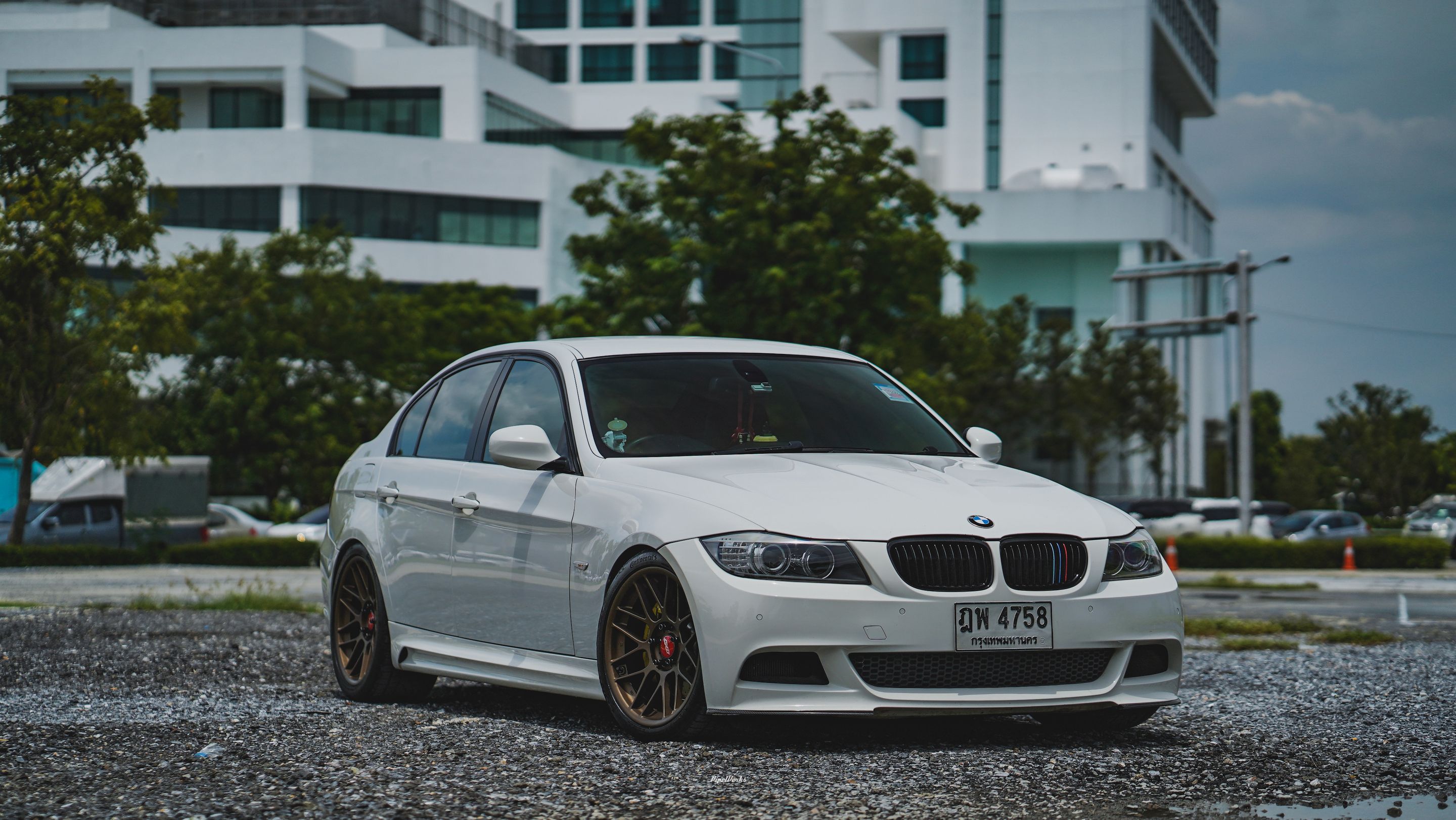 White BMW E90 LCI Sedan 3 Series with 18" ARC-8 Apex wheels in Satin Bronze