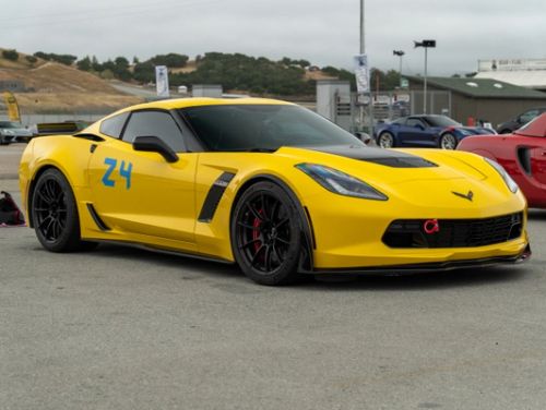 Yellow Chevrolet Corvette - SM-10RS in Satin Black