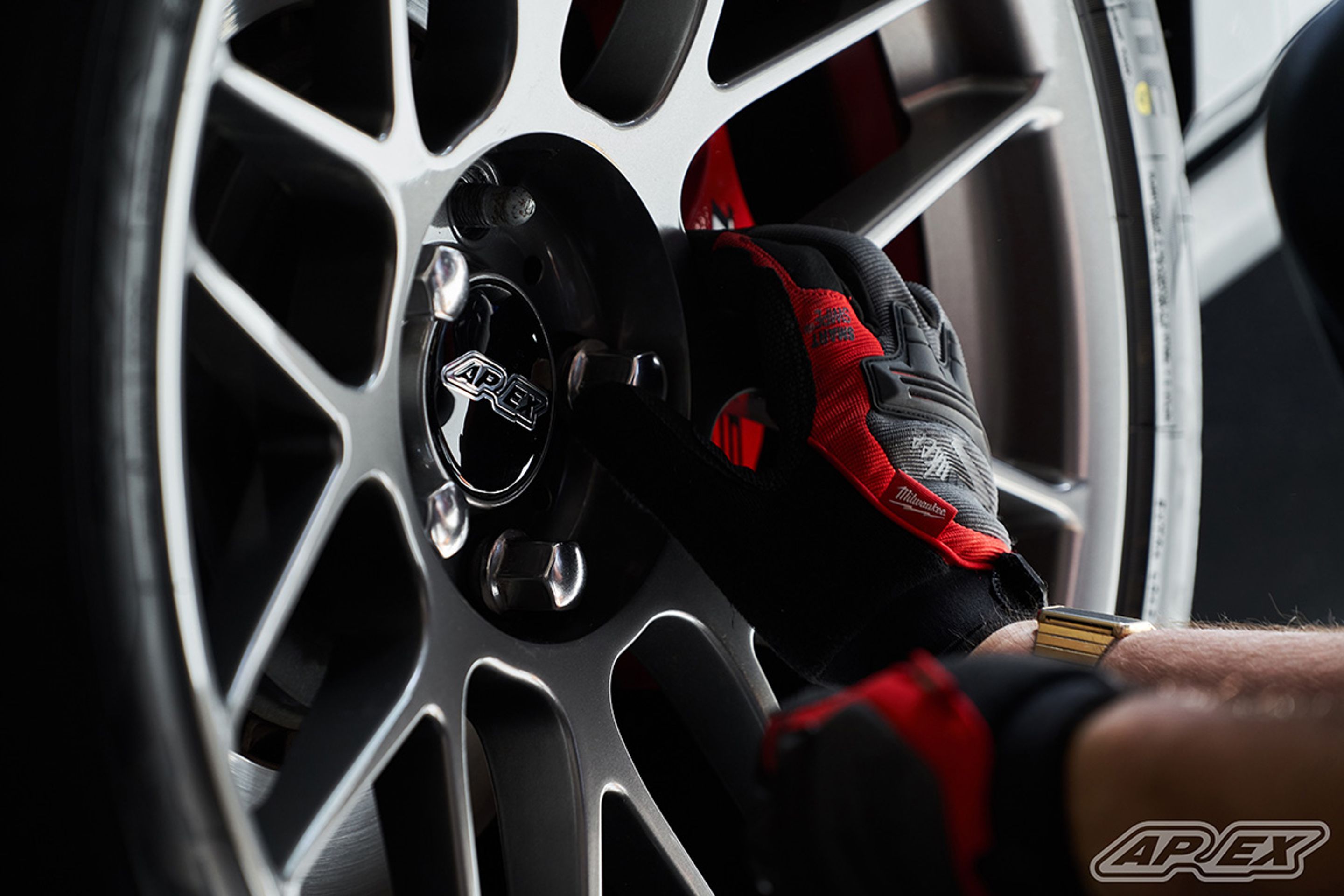 Black Chevrolet 6th Gen Camaro SS 1LE with 19" ARC-8 Apex wheels in Anthracite