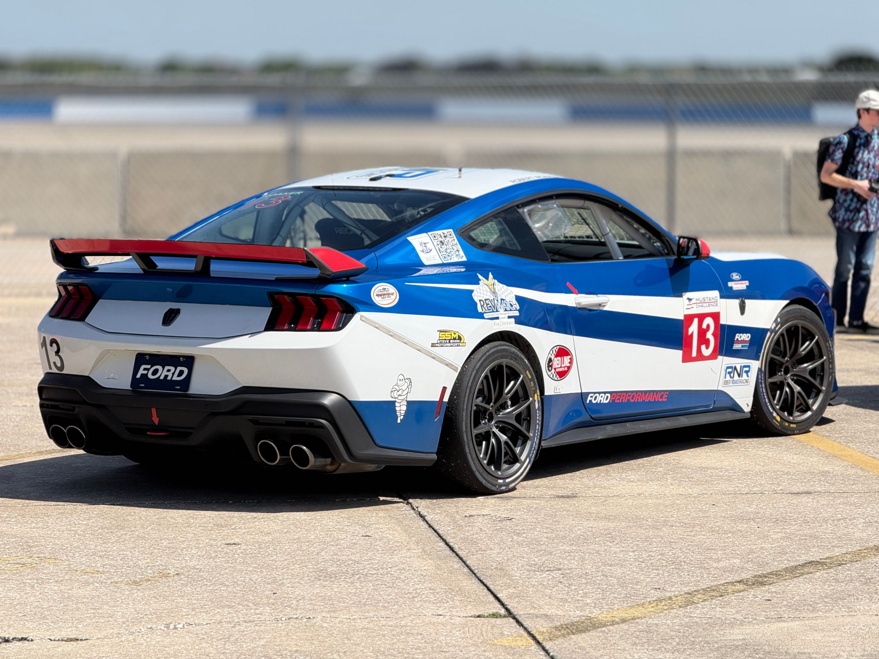 Multicolor Ford Performance Mustang Dark Horse R with 18" VS-5RE Apex wheels in Anthracite