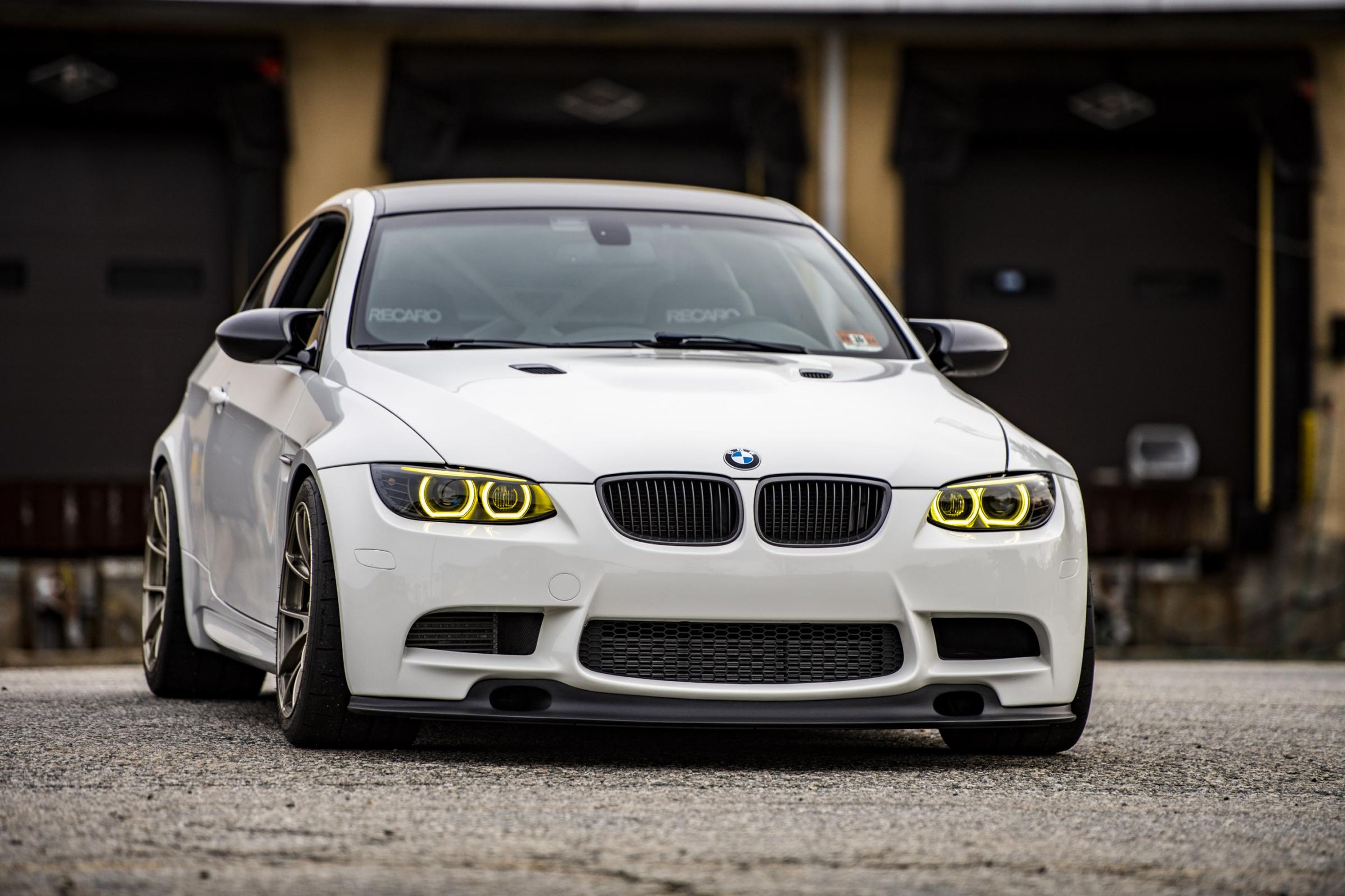 White BMW E92 Coupe M3 with 18" VS-5RS Apex wheels in Motorsport Gold