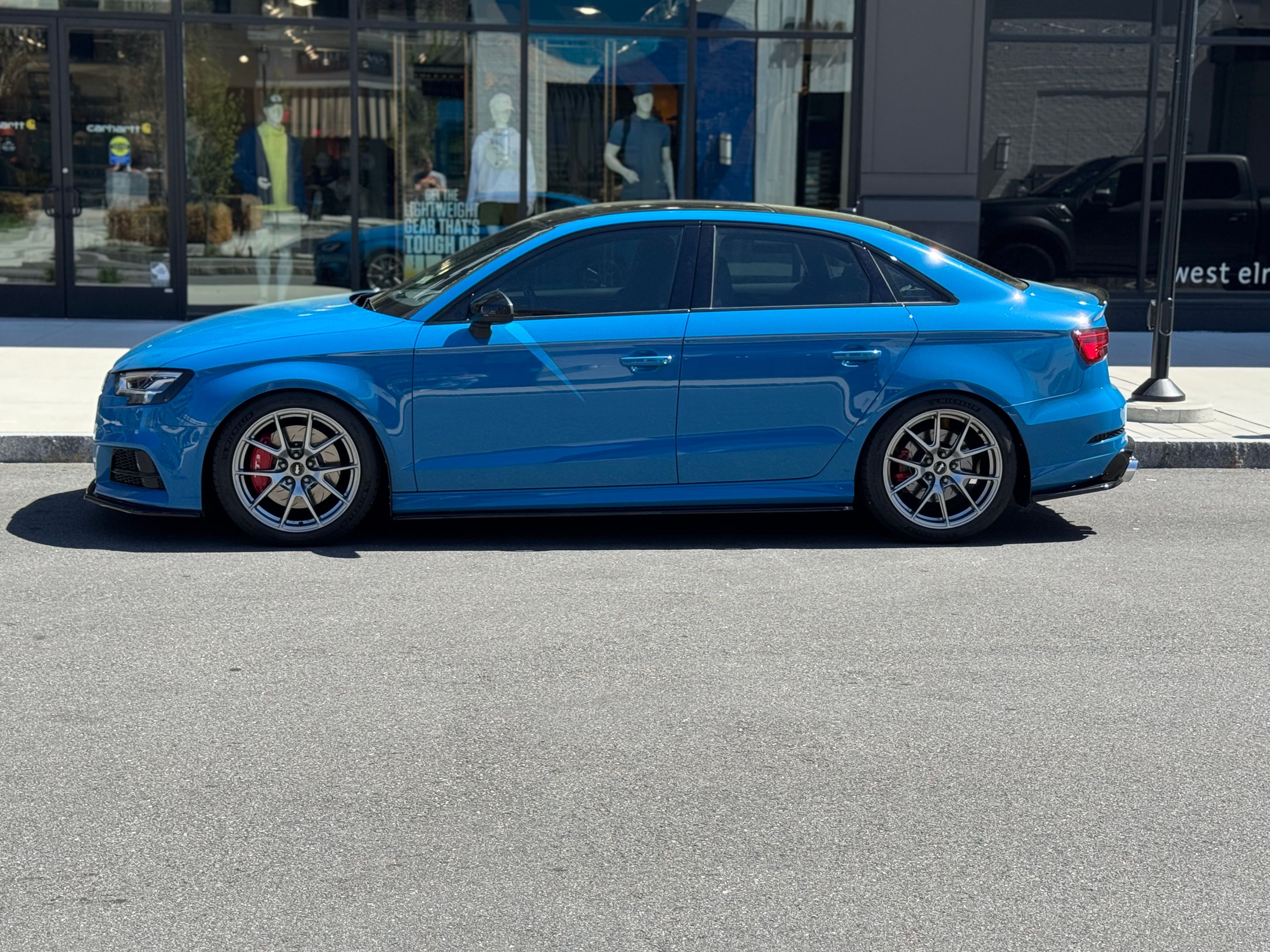 Blue Audi 8V S3 with 18" VS-5 Apex wheels in Hyper Black