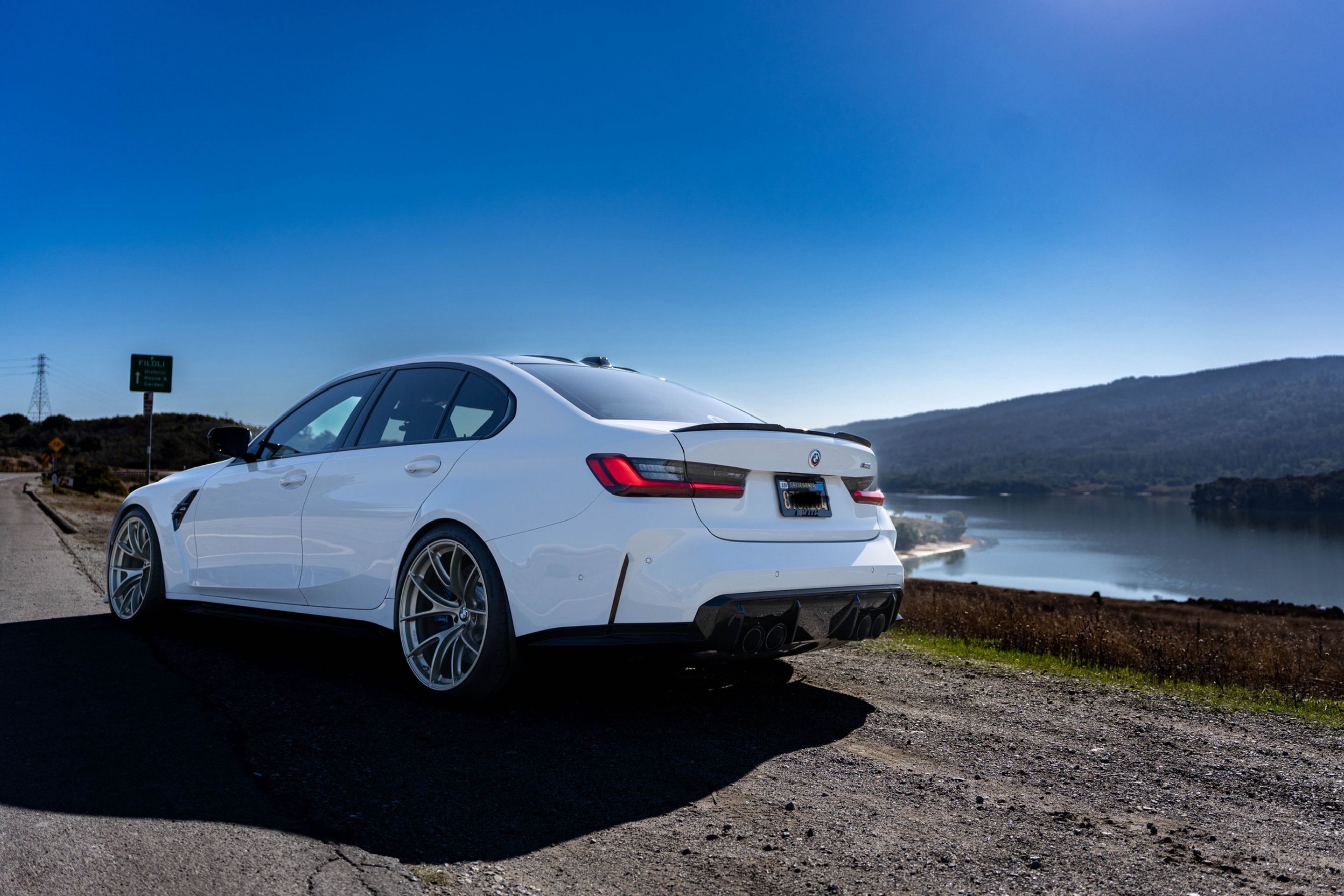 White BMW G80 M3 with 20" VS-5RS Apex wheels in Motorsport Gold
