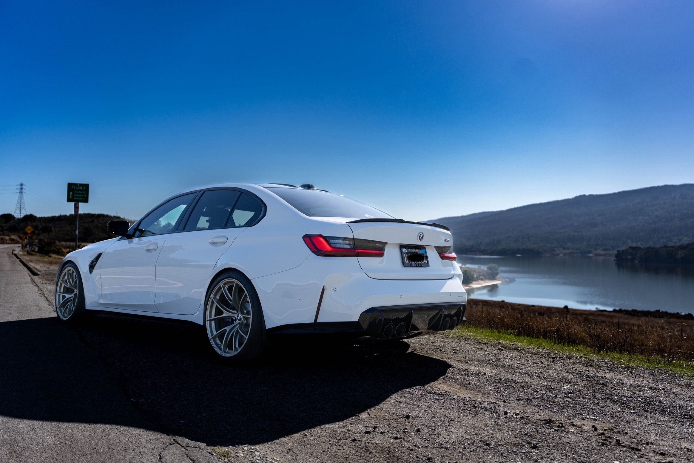 White BMW G80 M3 with 20" VS-5RS Apex wheels in Motorsport Gold