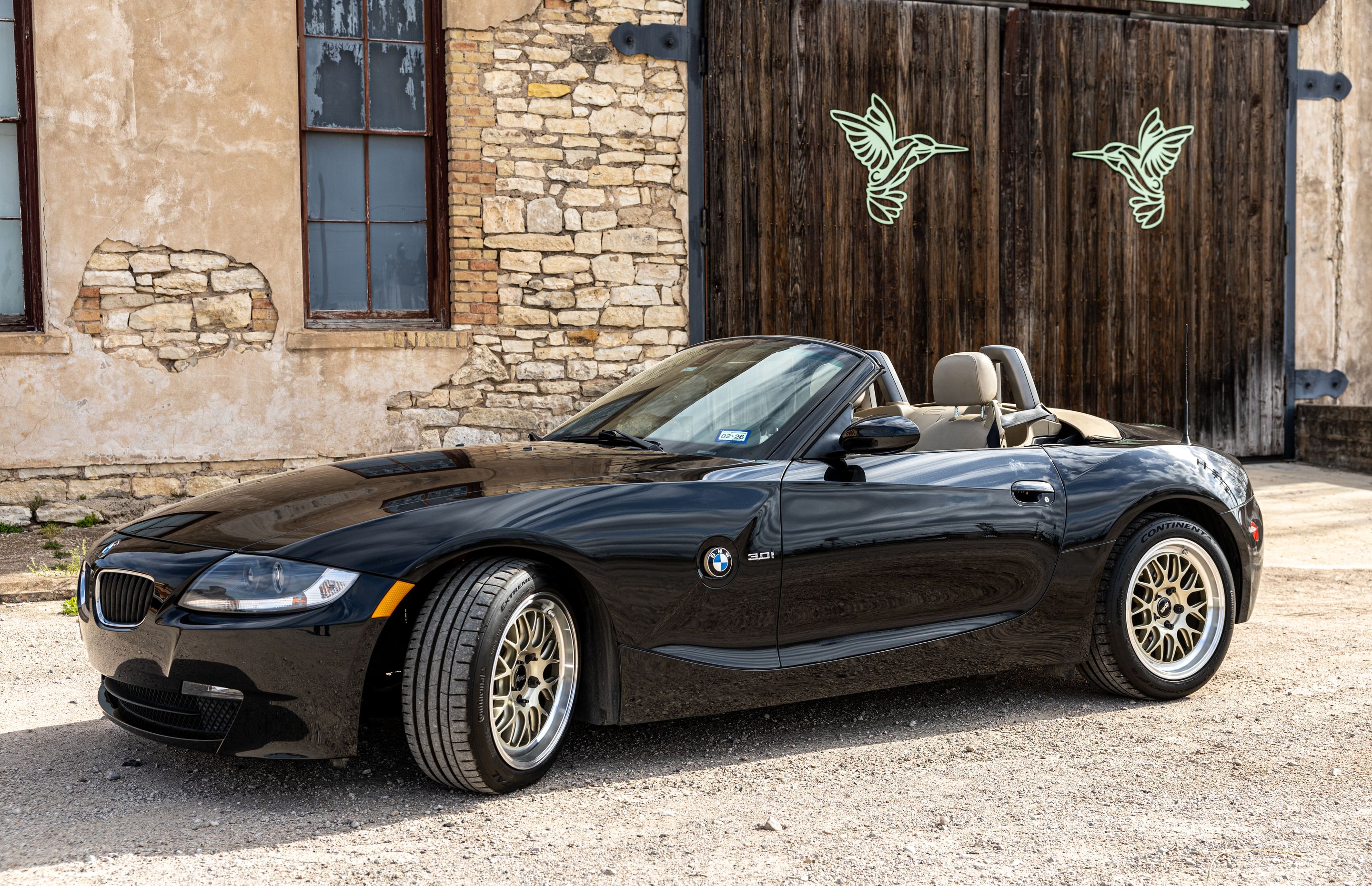 Black BMW E85 Roadster Z4 with 17" ML-10RT Apex wheels in Machined Lip Gloss Motorsport Gold