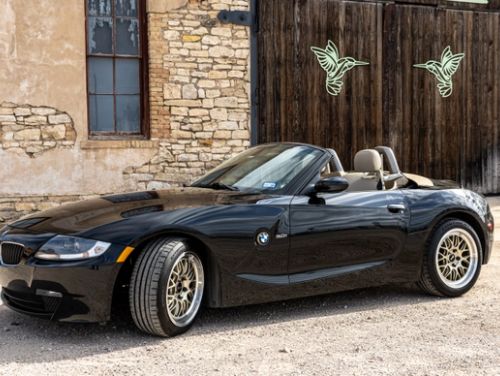 Black BMW Z4 - ML-10RT in Machined Lip Gloss Motorsport Gold