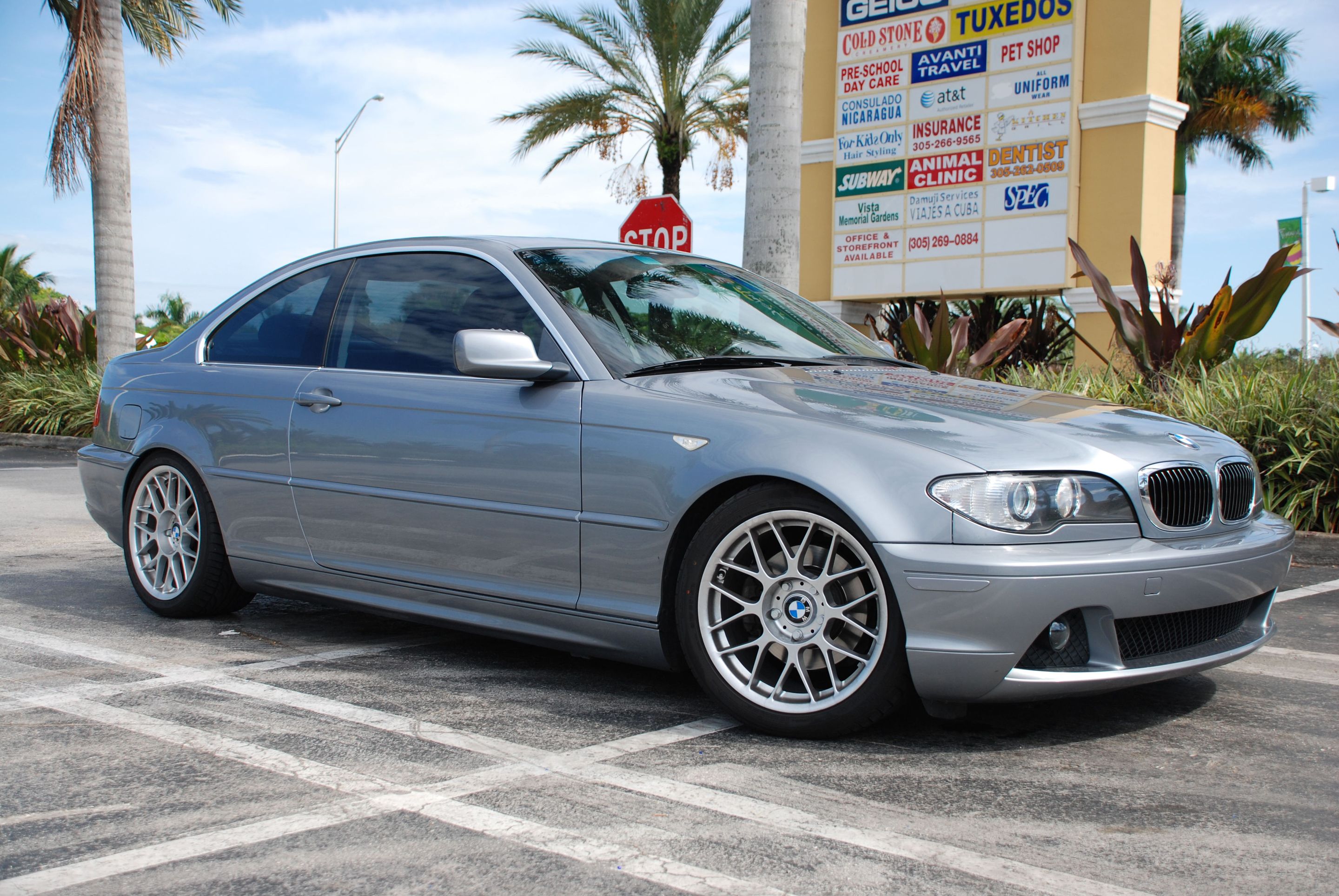 Silver BMW E46 3 Series with 17" ARC-8 Apex wheels in Hyper Silver