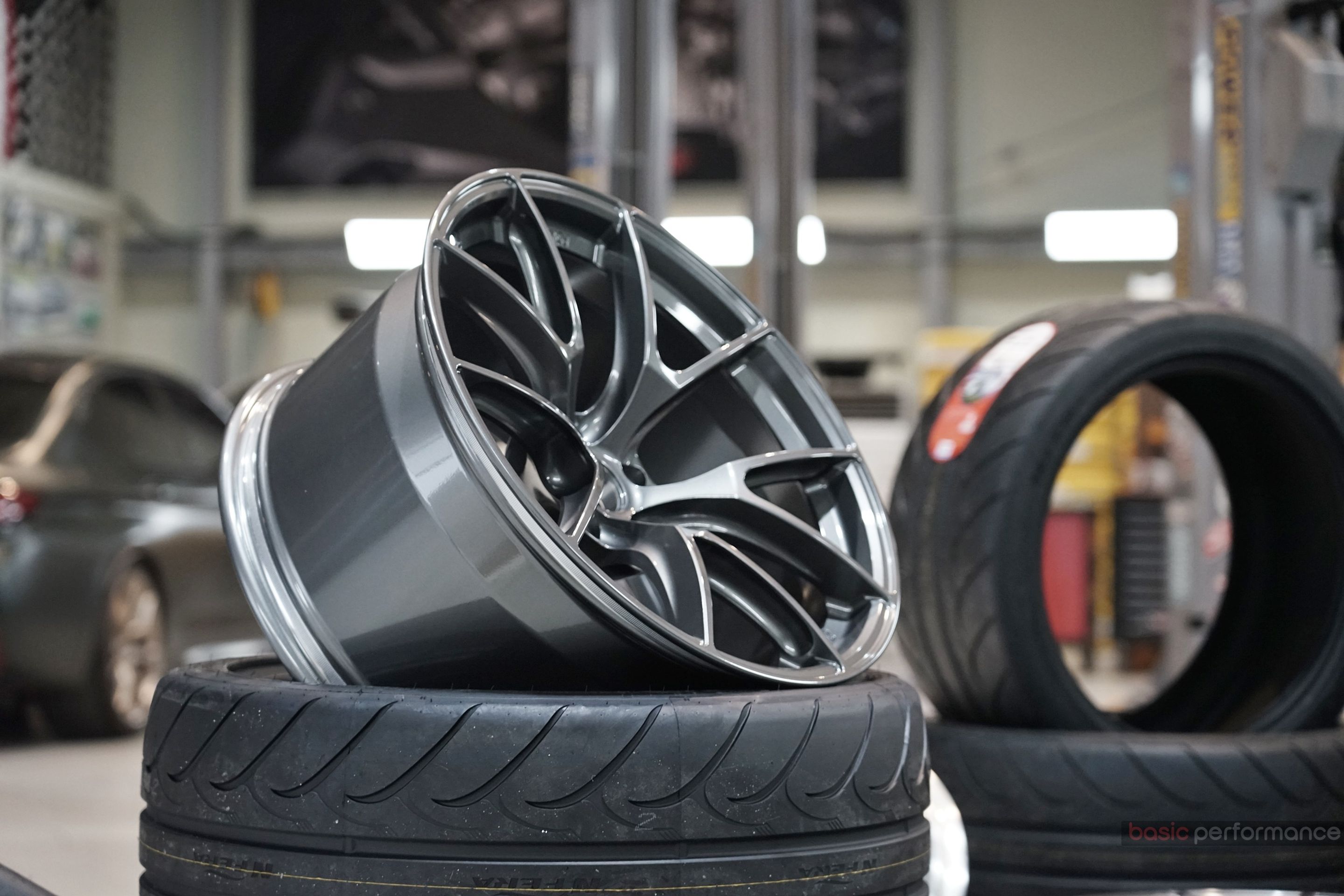 Blue BMW G80 M3 with 19" VS-5RS Apex wheels in Anthracite