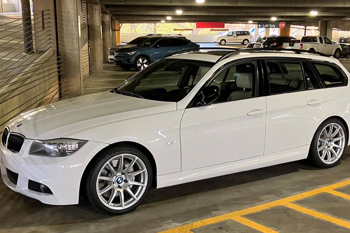 E91 Rims BMW E91 LCI Wagon 3 Series with 18