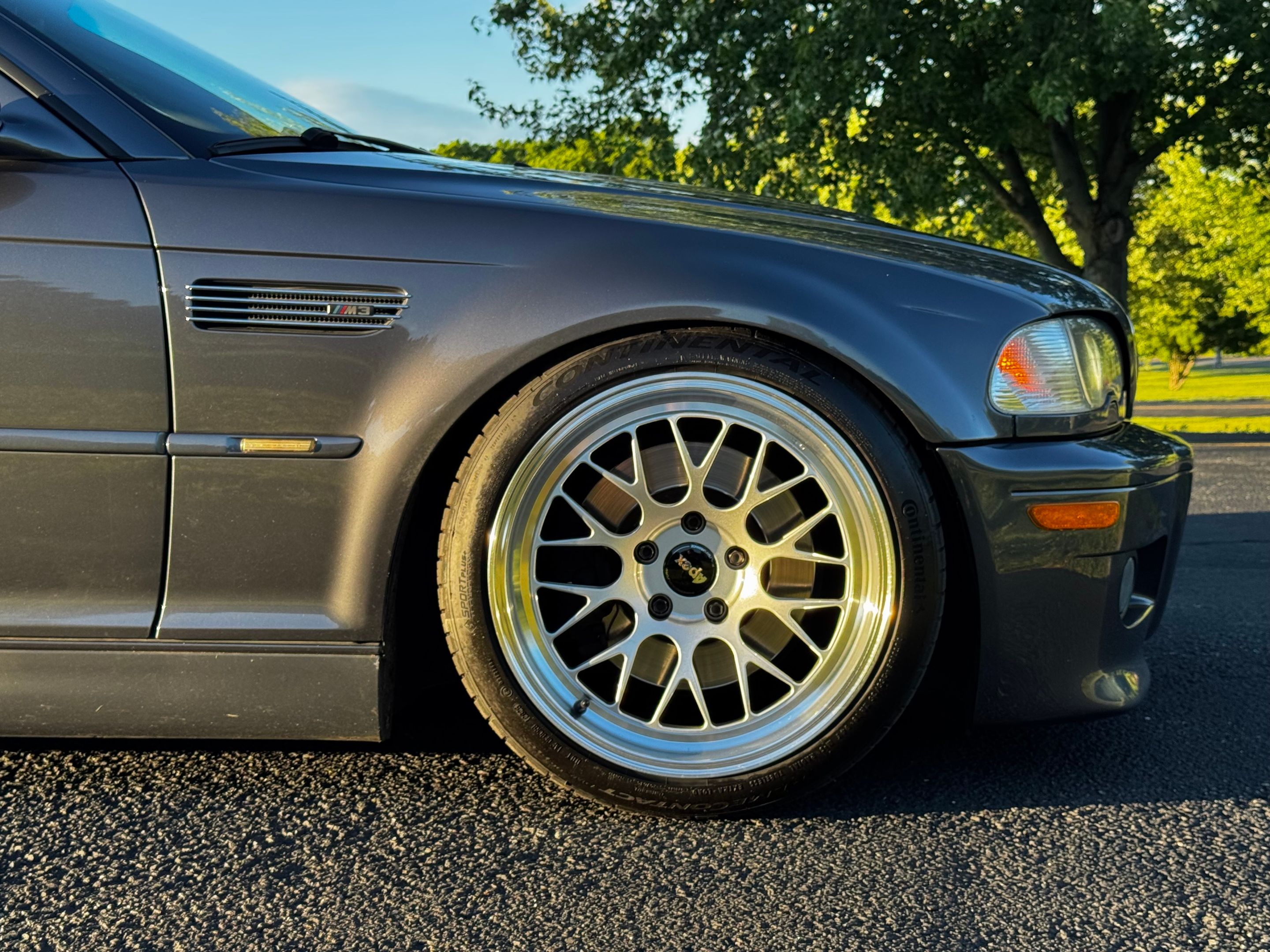 Grey BMW E46 M3 with 18" ML-10RT Apex wheels in Machined Lip Race Silver