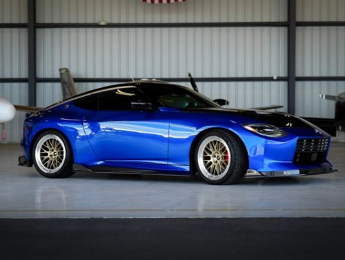 Blue Nissan Z - ML-10RT in Machined Lip Gloss Motorsport Gold