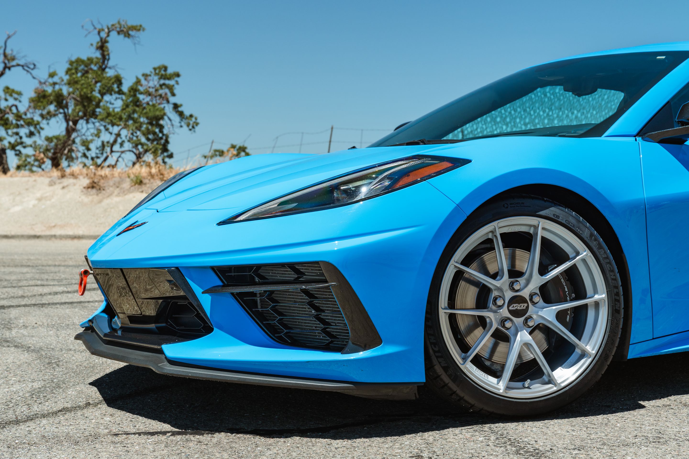 Blue Chevrolet C8 Corvette Stingray/Z51 with 19" VS-5RS Apex wheels in Brushed Clear
