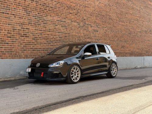 Black VW Golf R - SM-10 in Race Silver