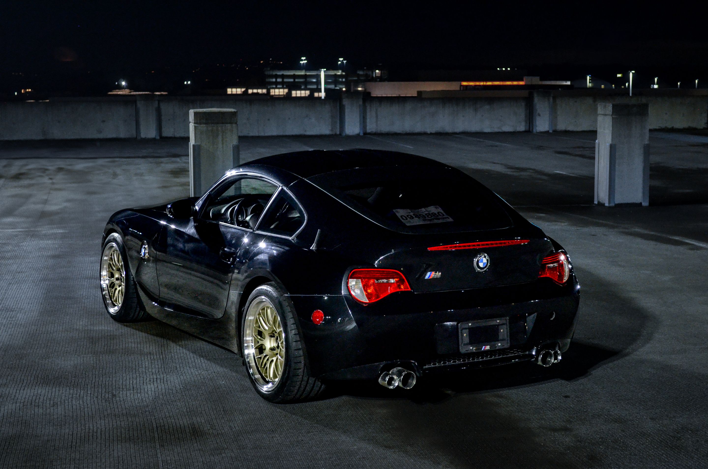 Black BMW E86 Coupe Z4 M with 18" ML-10RT Apex wheels in Machined Lip Gloss Motorsport Gold