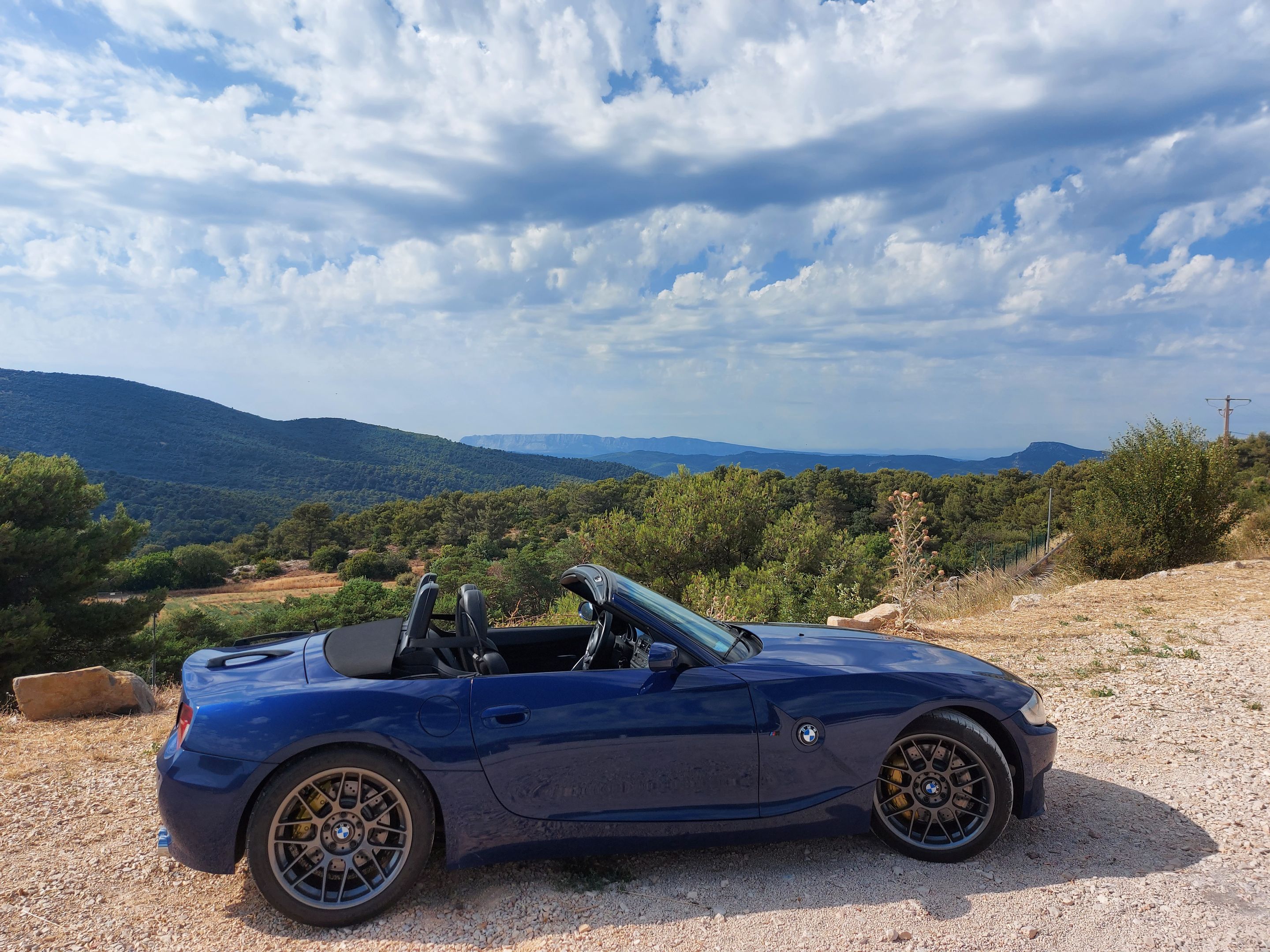 Blue BMW E85 Roadster Z4 M with 18" ARC-8 Apex wheels in Anthracite