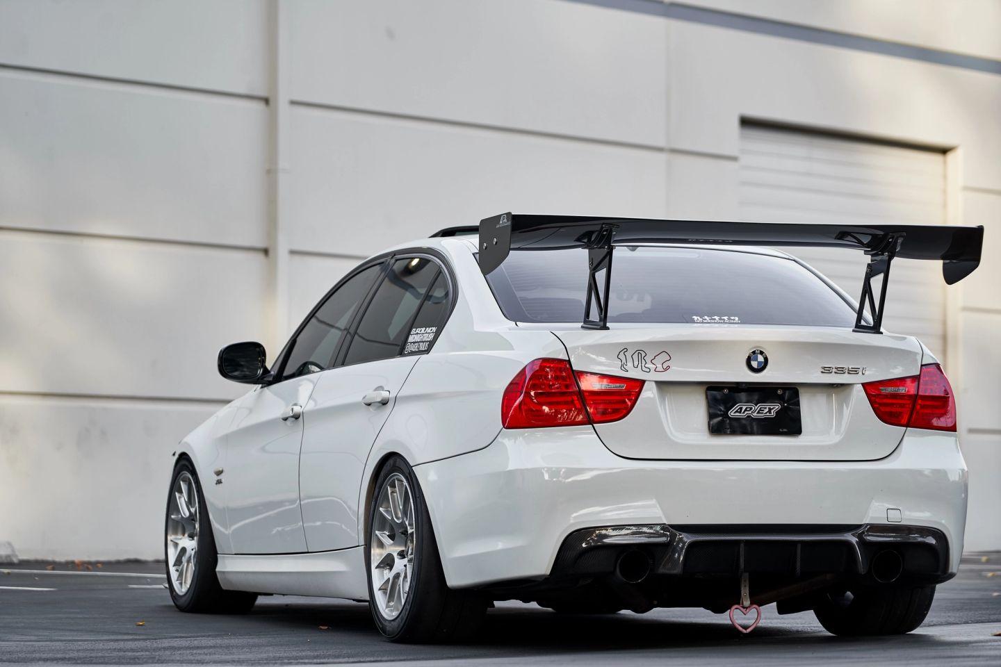 BMW E90 LCI Sedan 3 Series with 17
