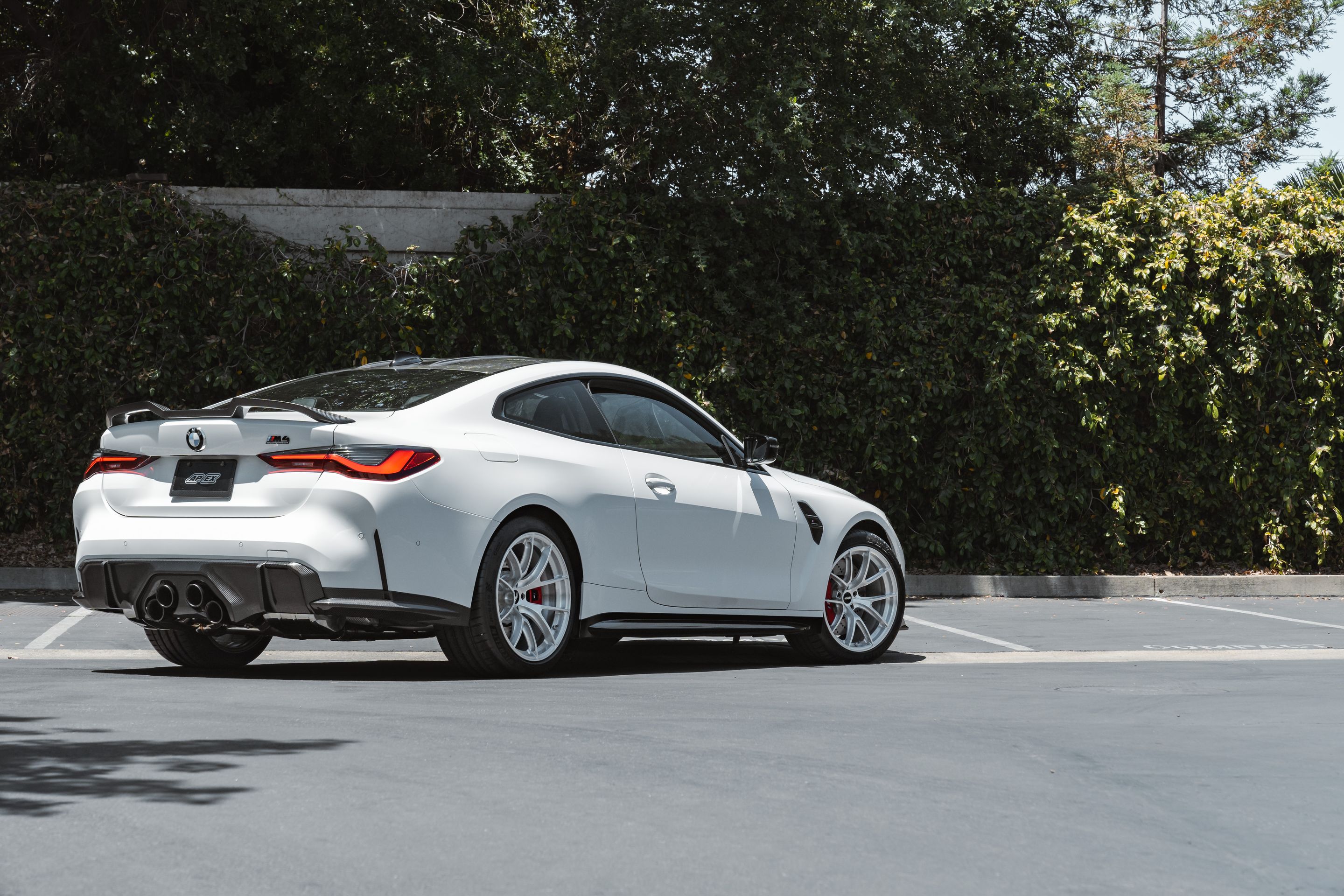 White BMW G82 Coupe M4 with 19" VS-5RS Apex wheels in Brushed Clear