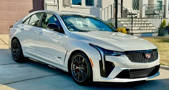 White Cadillac CT4-V Blackwing - VS-5RS in Anthracite