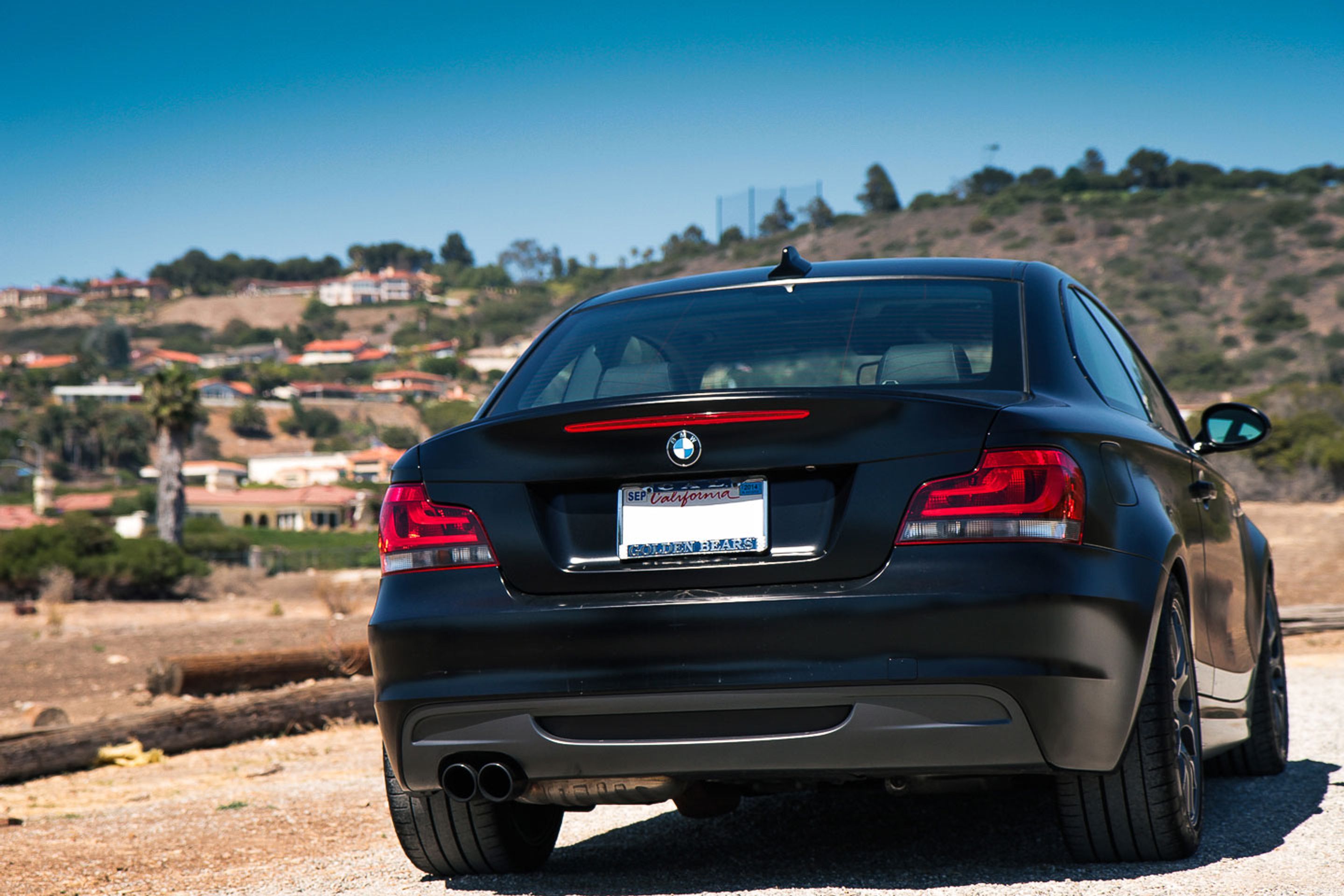 Black BMW E82 Coupe 1 Series with 18" EC-7 Apex wheels in Anthracite