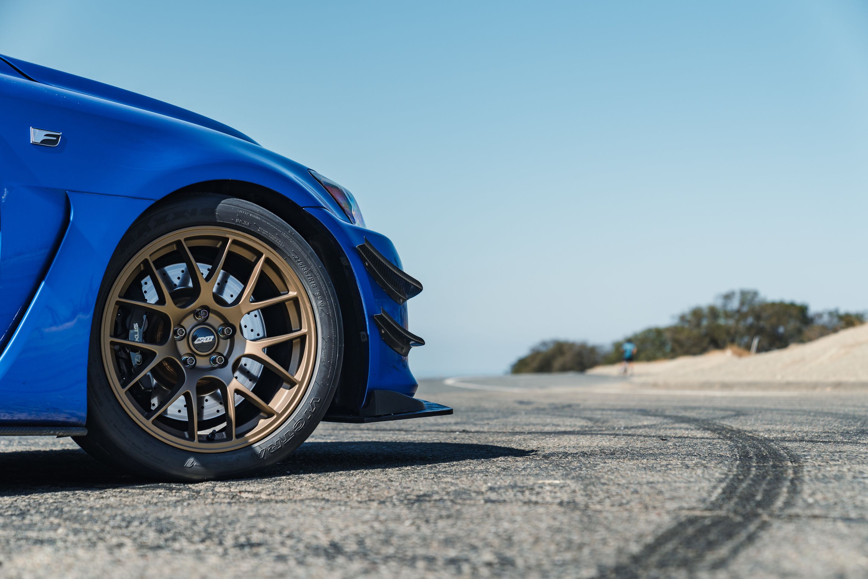Blue Lexus USE20 IS-F with 18" EC-7 Apex wheels in Satin Bronze