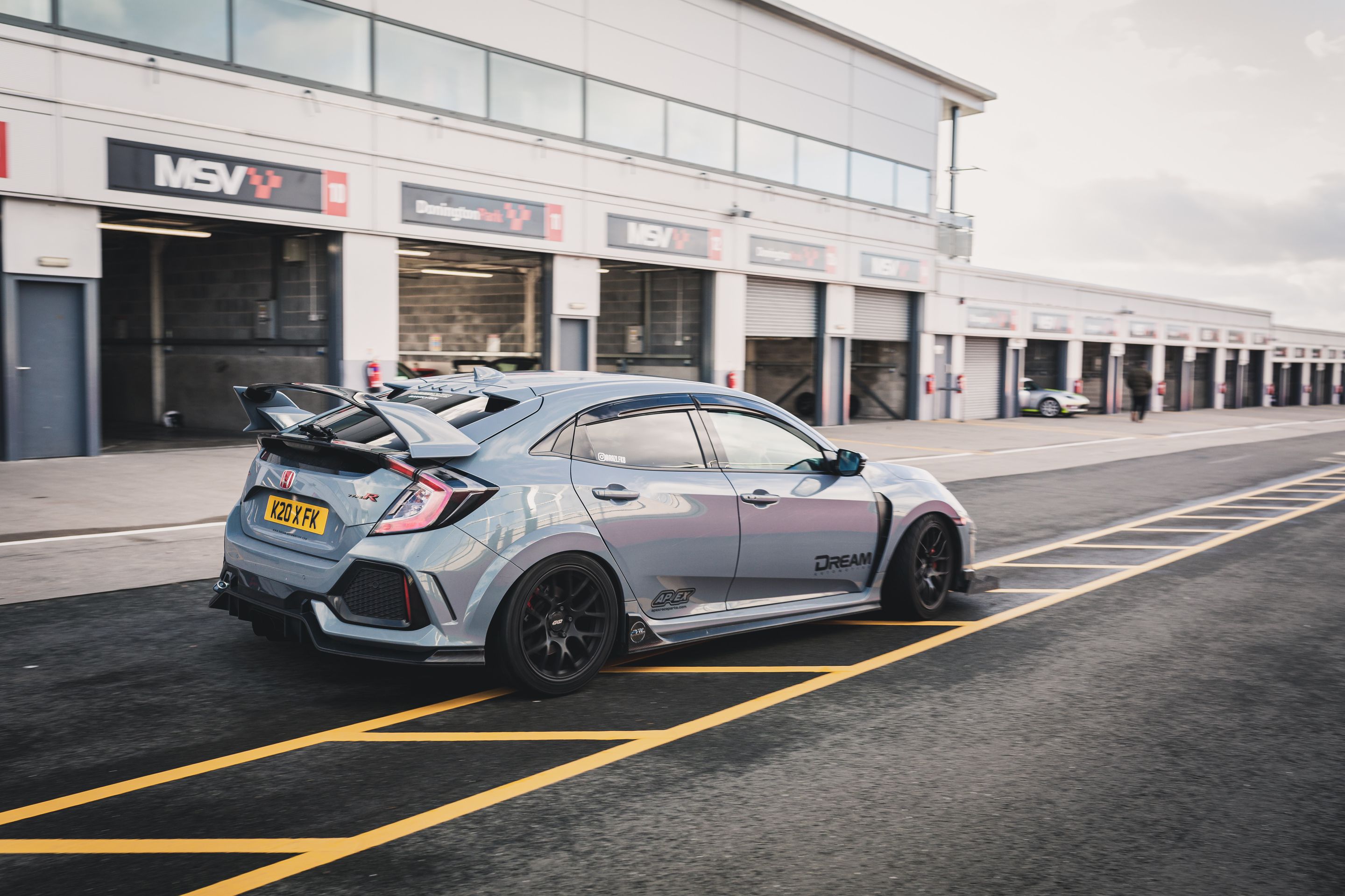 Grey Honda FK8 Civic Type-R with 18" EC-7 Apex wheels in Anthracite