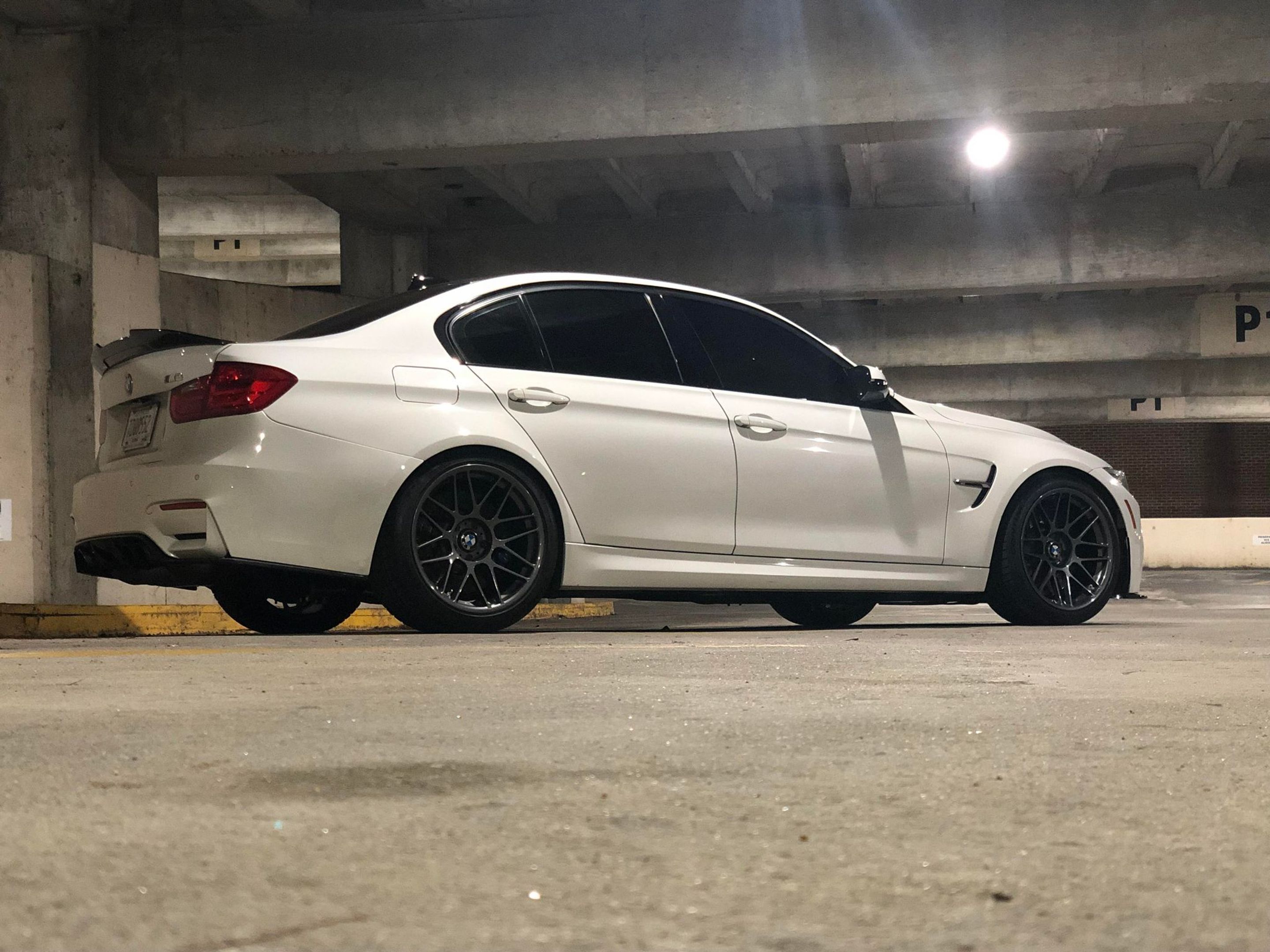 White BMW F80 M3 with 19" ARC-8 Apex wheels in Anthracite