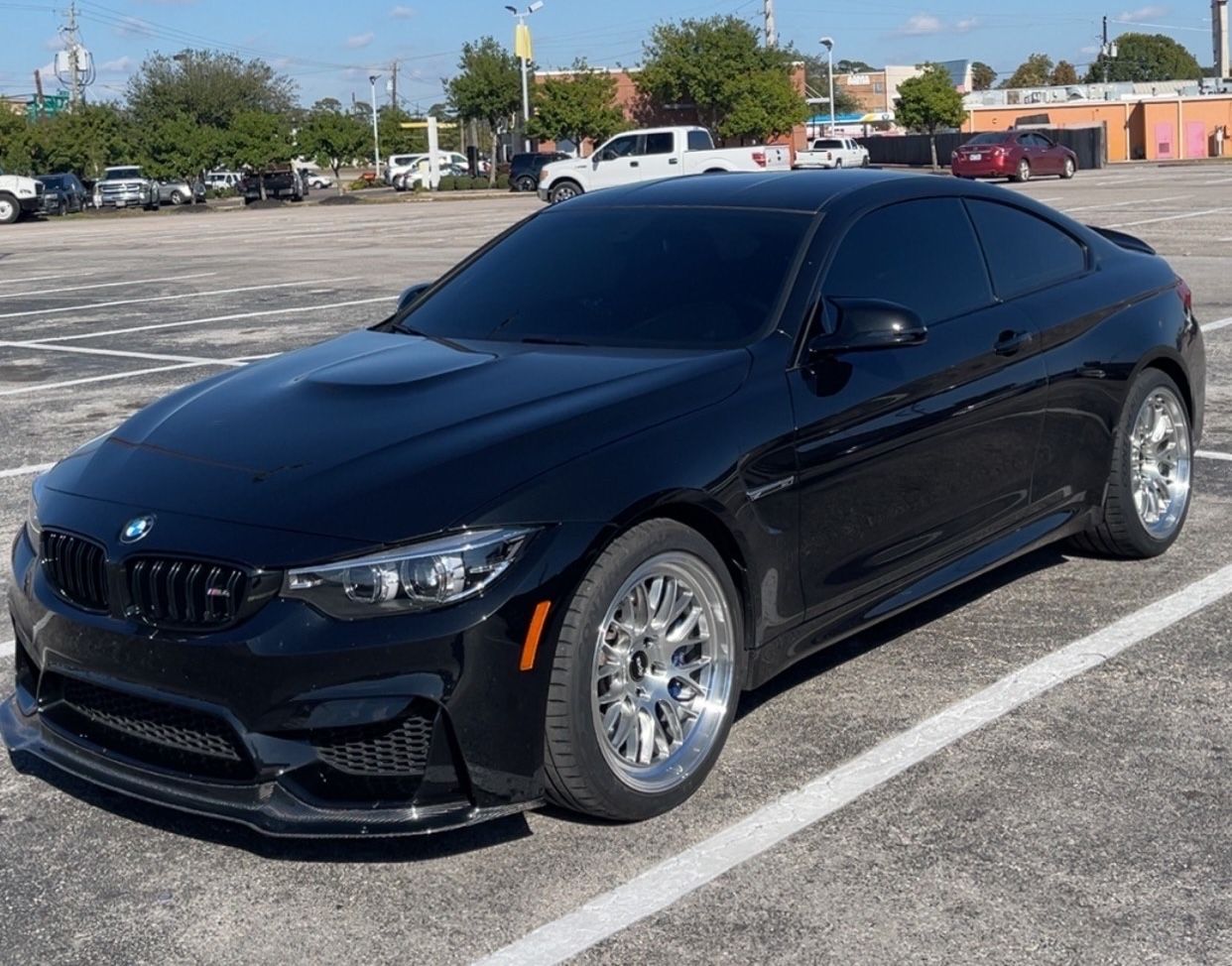 Black BMW F82 Coupe M4 with 19" ML-10RT Apex wheels in Machined Lip Brushed Clear